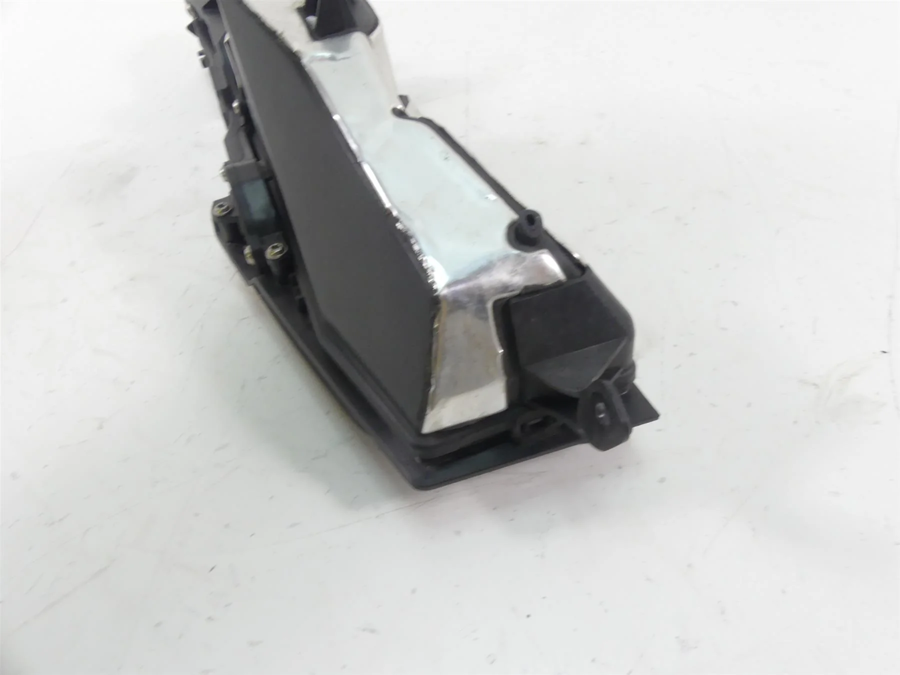 2015 BMW K1600GT K48 Right Side Storage Box Compartment 46637710448 40877147090 - Image 8