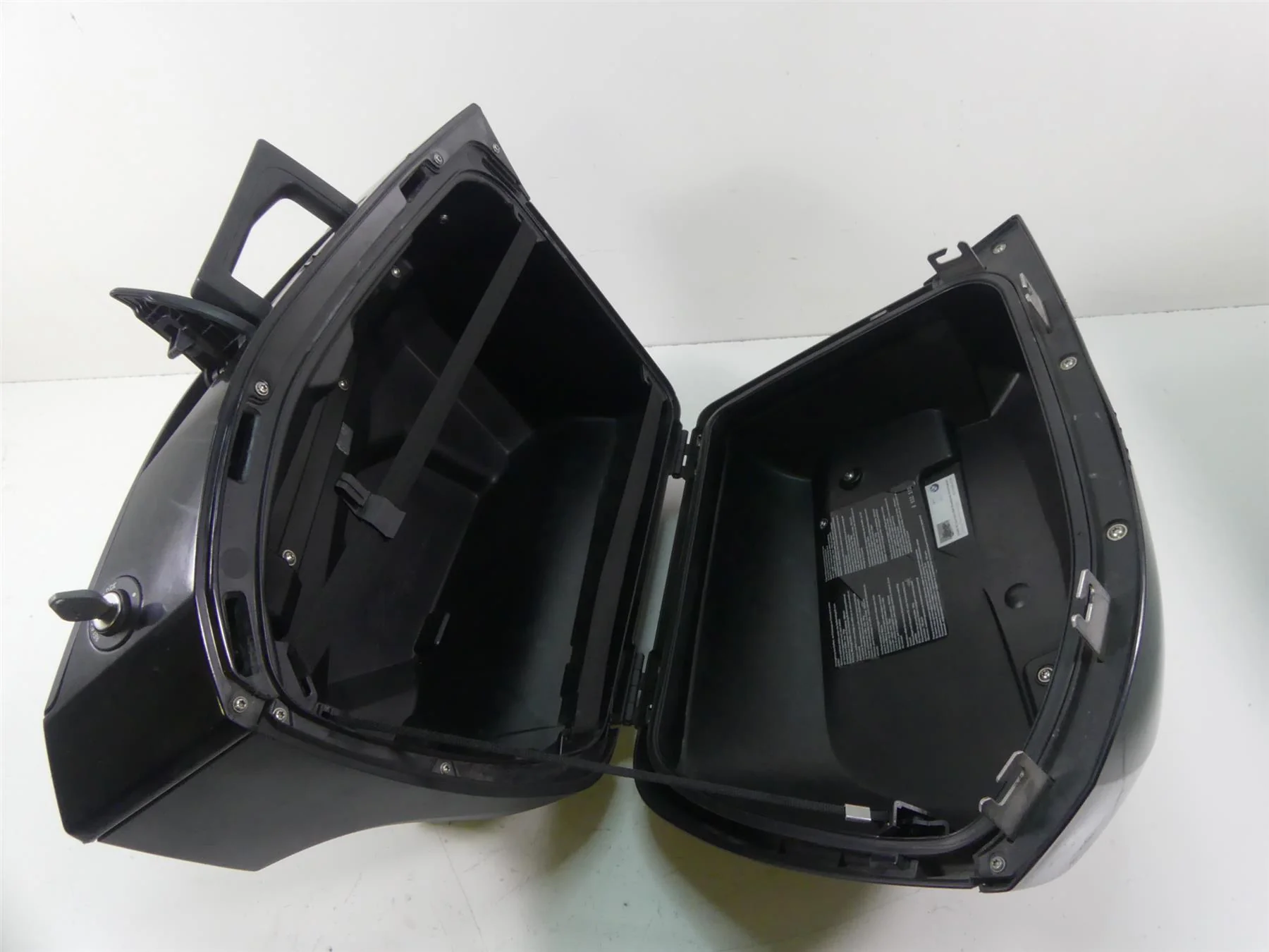 2015 BMW K1600GT K48 Saddlebag Saddle Bag Box Case Key Set - Read 46548532045 - Image 11