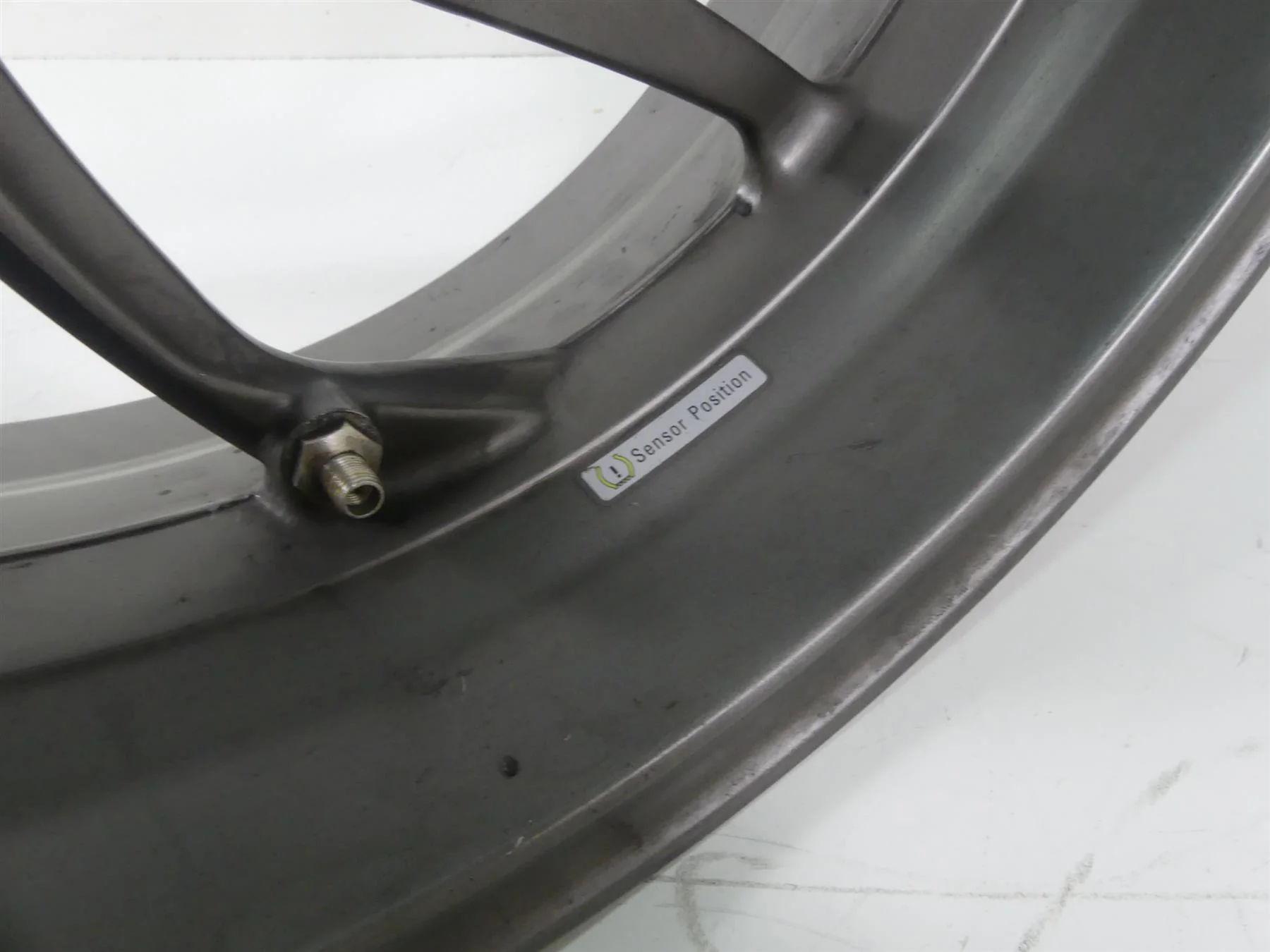 2015 BMW K1600GT K48 Straight Grey Rear Wheel Rim 17x6  36318529042 8528659 - Image 10