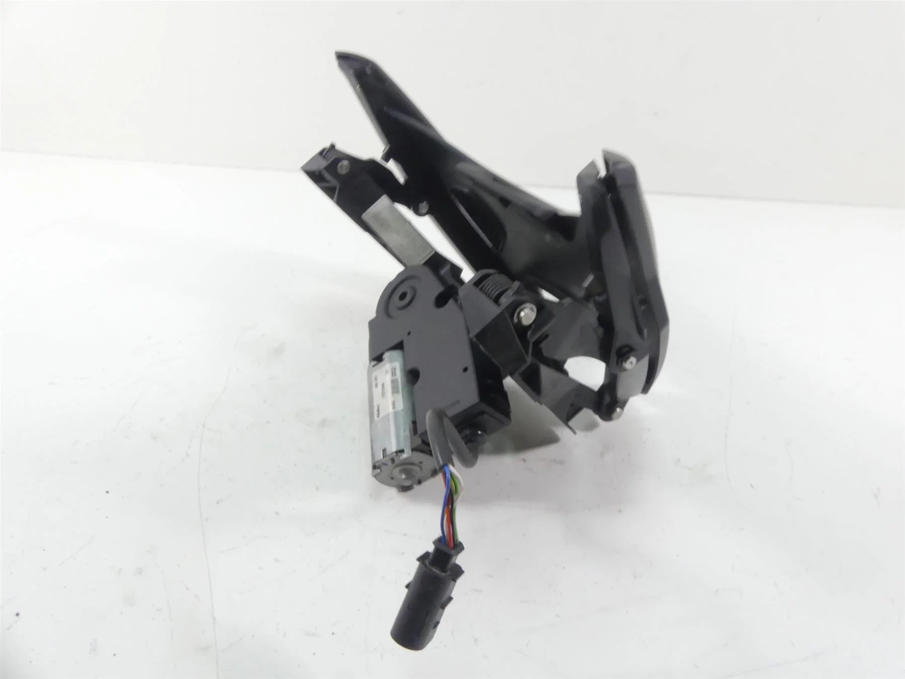 2015 BMW K1600GT K48 Windshield Wind Shield Screen Adjuster + Motor 46637724081 - Image 4