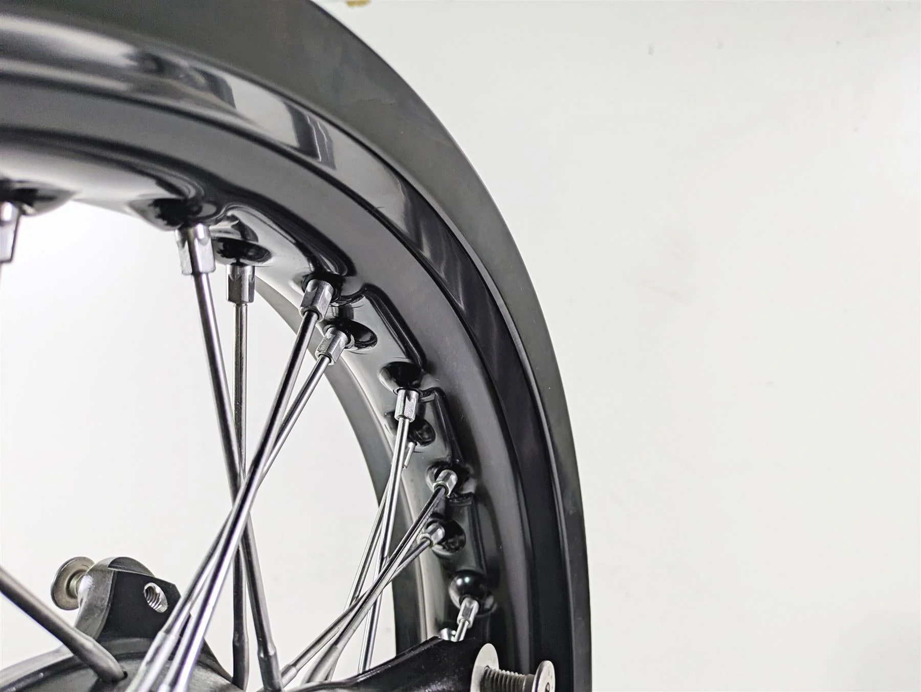 2015 BMW R nineT K21 17x3.5 Front Wheel Black Spoke Rim - Wobble 36318546108 36318544512 - Image 5