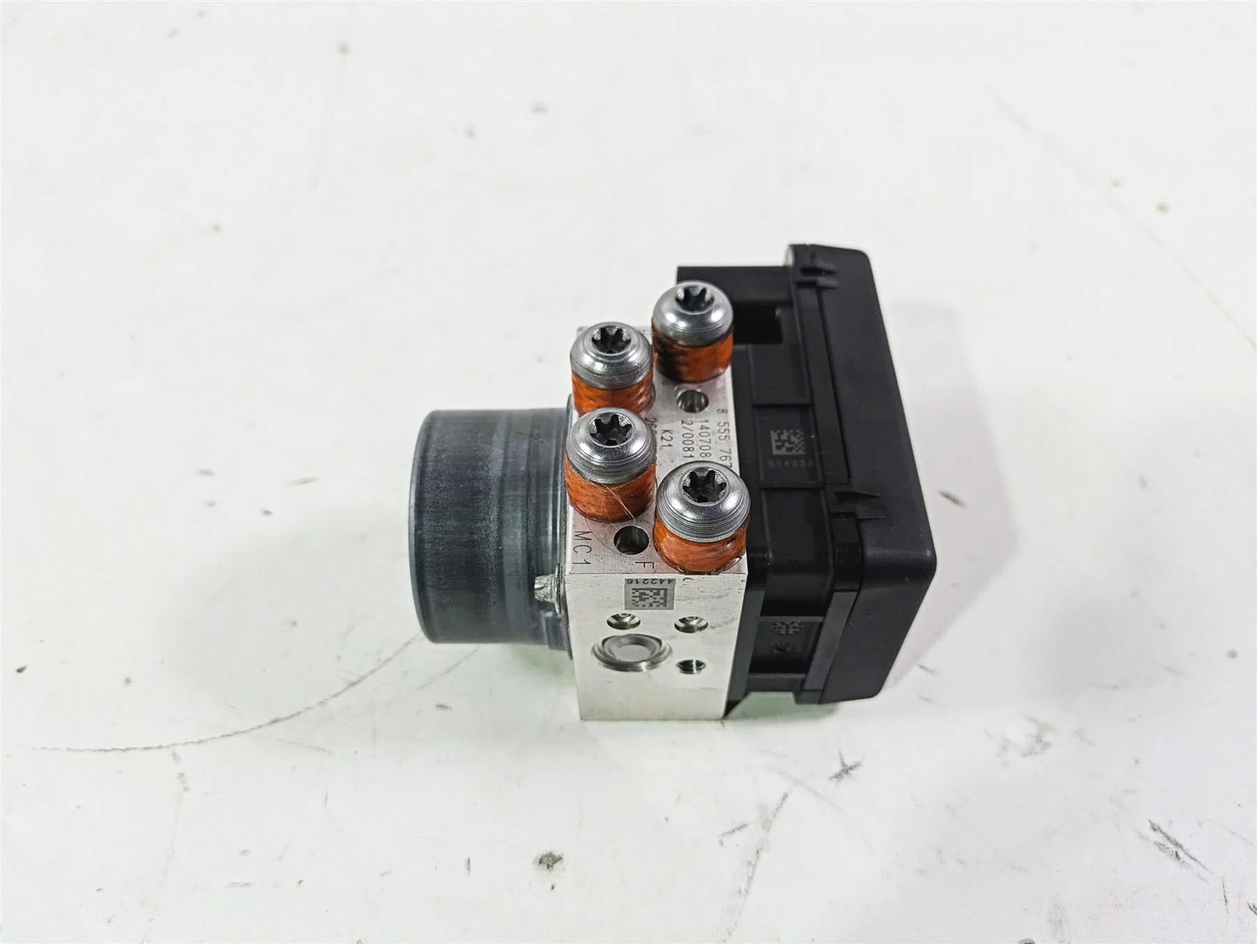 2015 BMW R nineT K21 Abs Brake Pump Module Pressure Unit 34518546851 - Image 2