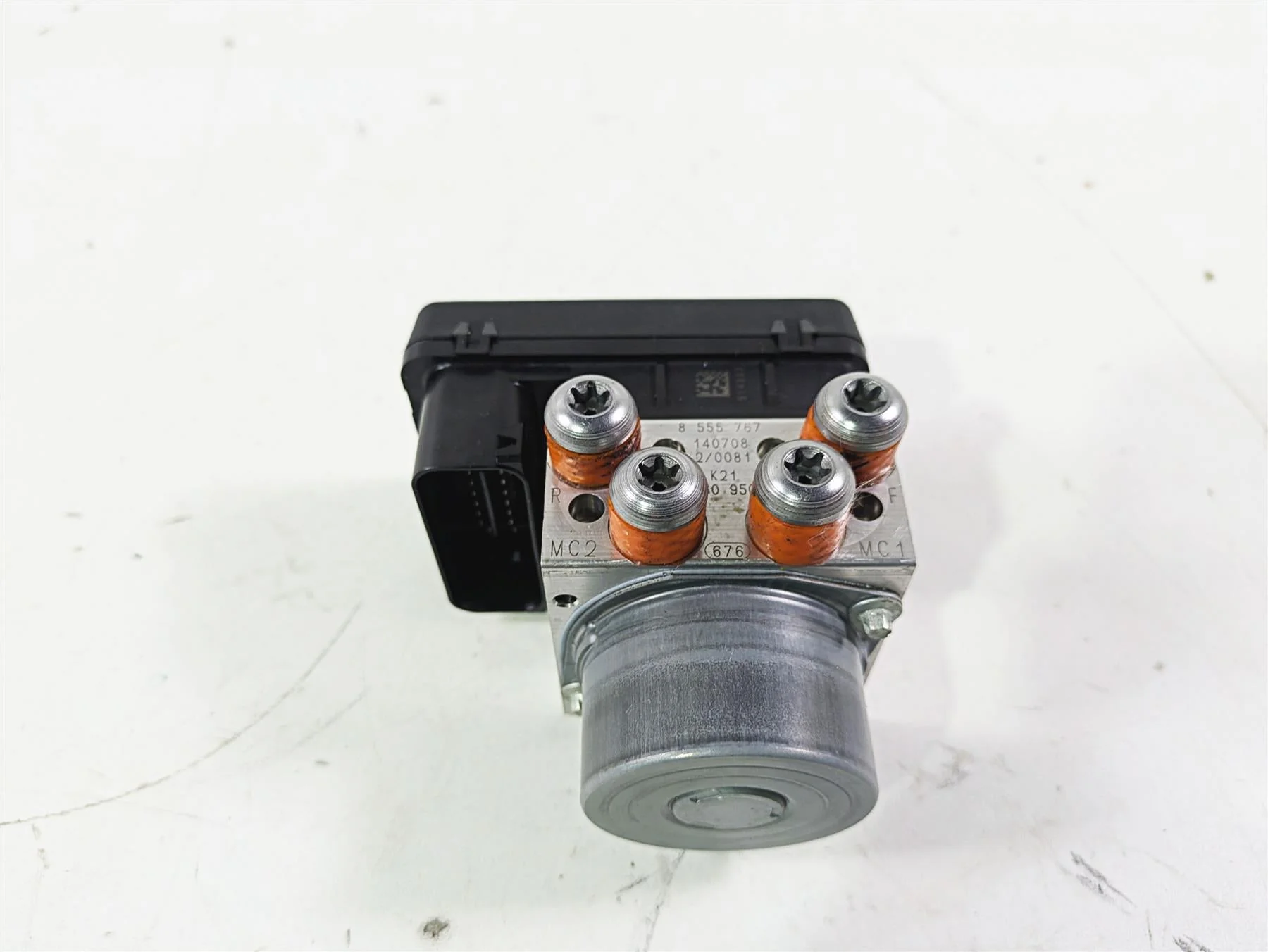 2015 BMW R nineT K21 Abs Brake Pump Module Pressure Unit 34518546851 - Image 5