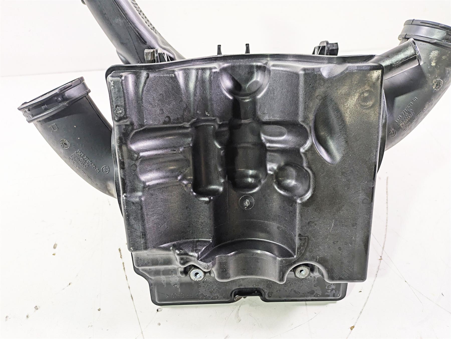 2015 BMW R nineT K21 Air Box Cleaner Breather Filter Set 13717720354 - Image 11