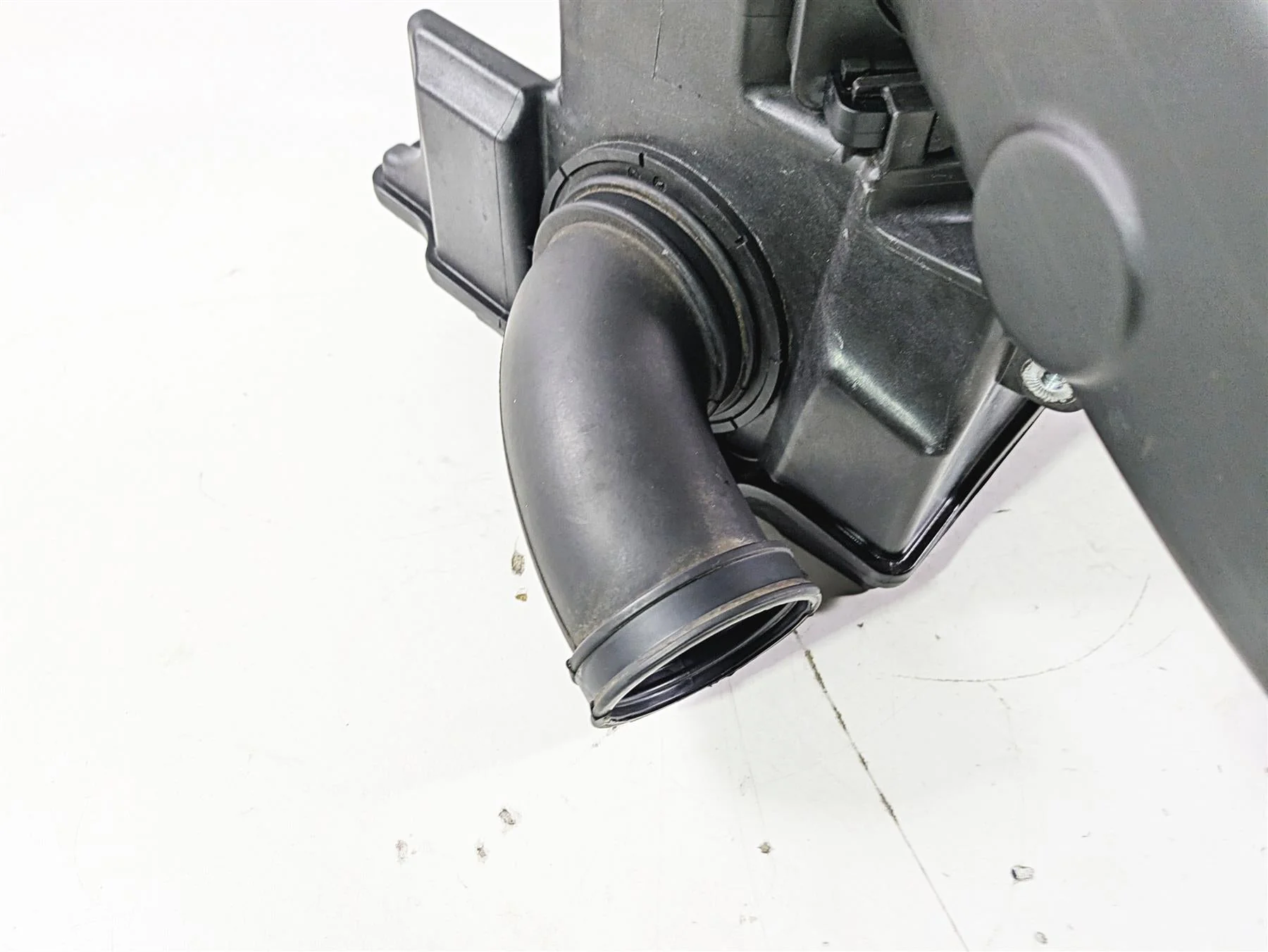 2015 BMW R nineT K21 Air Box Cleaner Breather Filter Set 13717720354 - Image 7