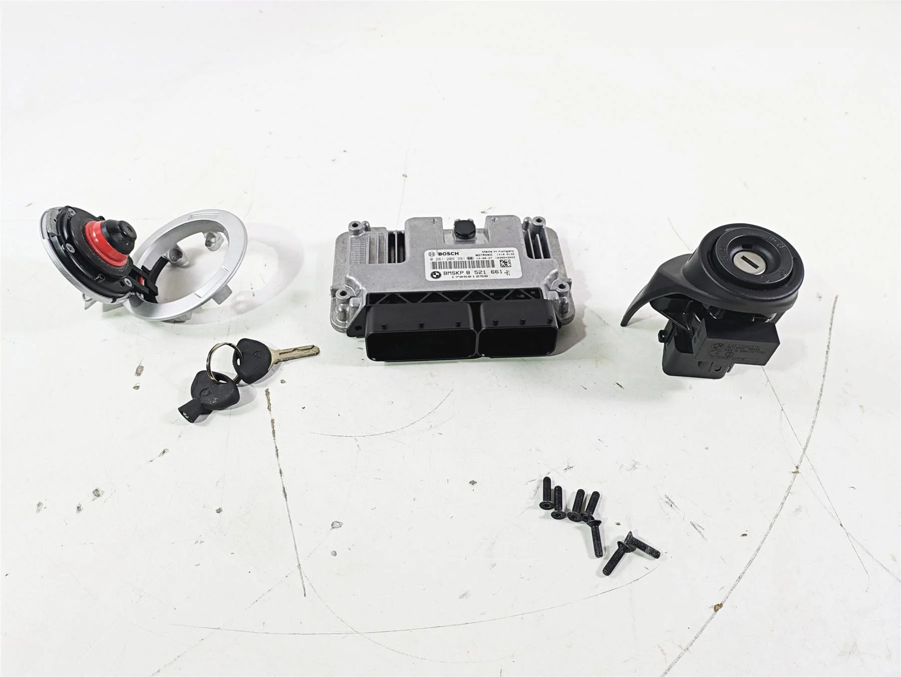 2015 BMW R nineT K21 Cdi Ecu Ecm Ignition Switch Key Set 13618521661 51257700072