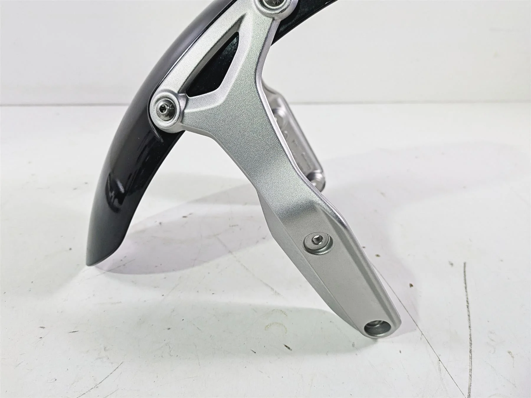 2015 BMW R nineT K21 Front Fender & Mounts Set 46618528968 46618531166 - Image 6