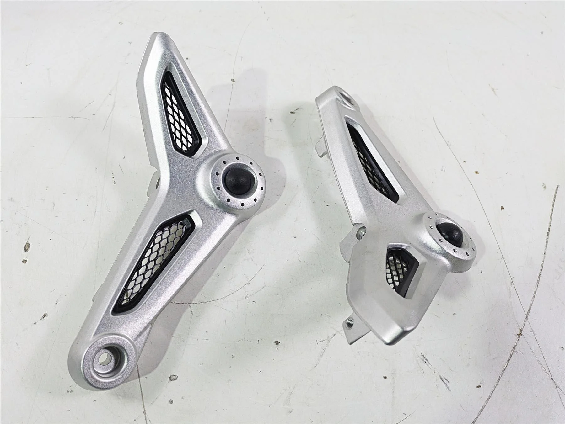 2015 BMW R nineT K21 Left Right Rider Seat Support Set 46638531189 46638531190