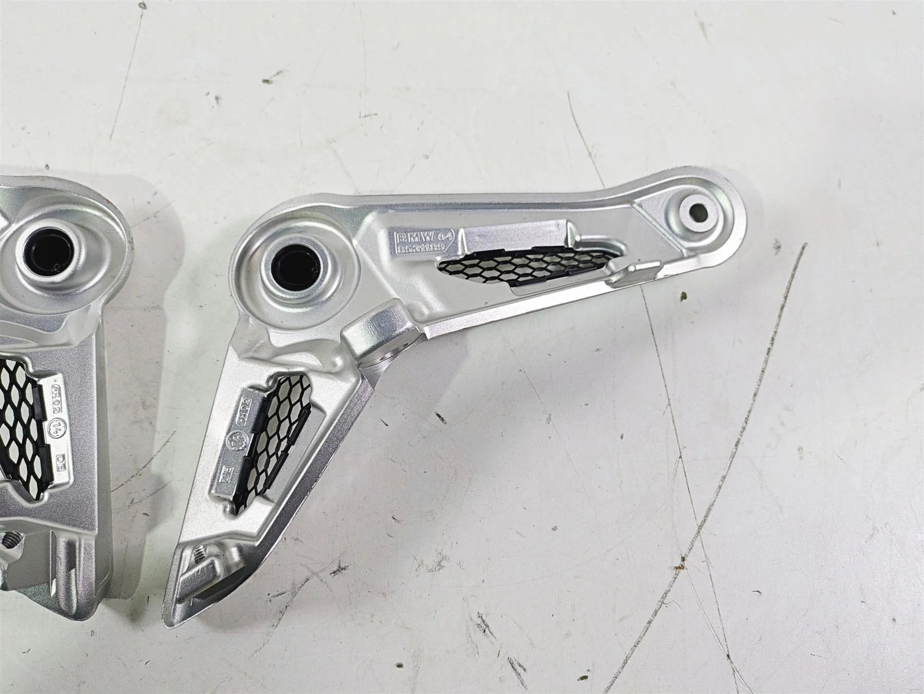 2015 BMW R nineT K21 Left Right Rider Seat Support Set 46638531189 46638531190 - Image 9