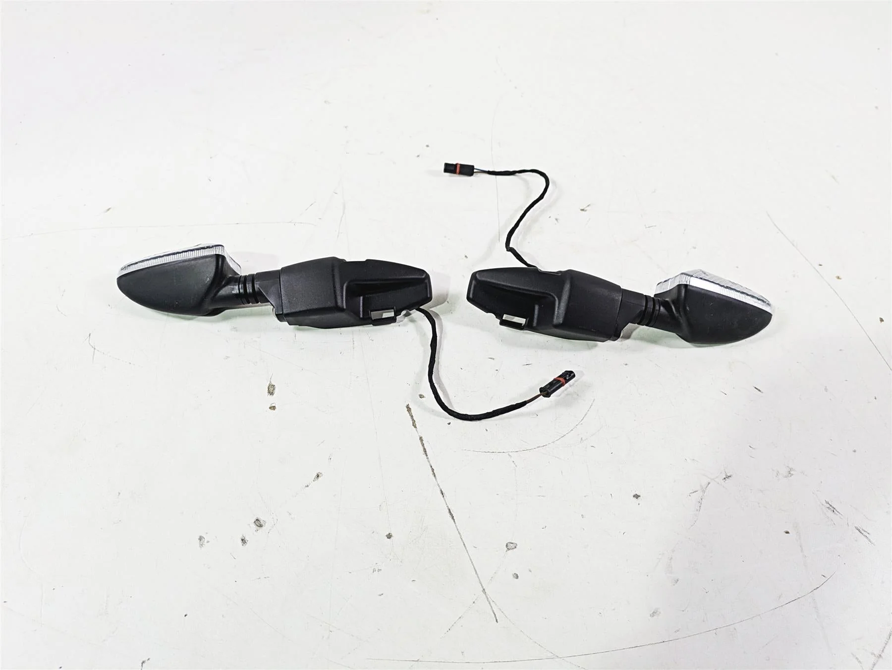 2015 BMW R nineT K21 Nice Front Blinkers Turn Signal & Mounts 63138534357 - Image 9