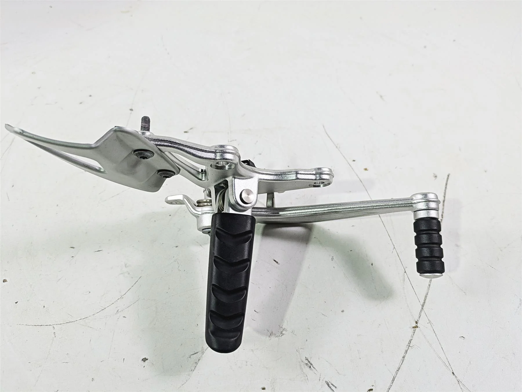 2015 BMW R nineT K21 Right Rider Driver Footpeg & Brake Pedal 46717671078 - Image 5