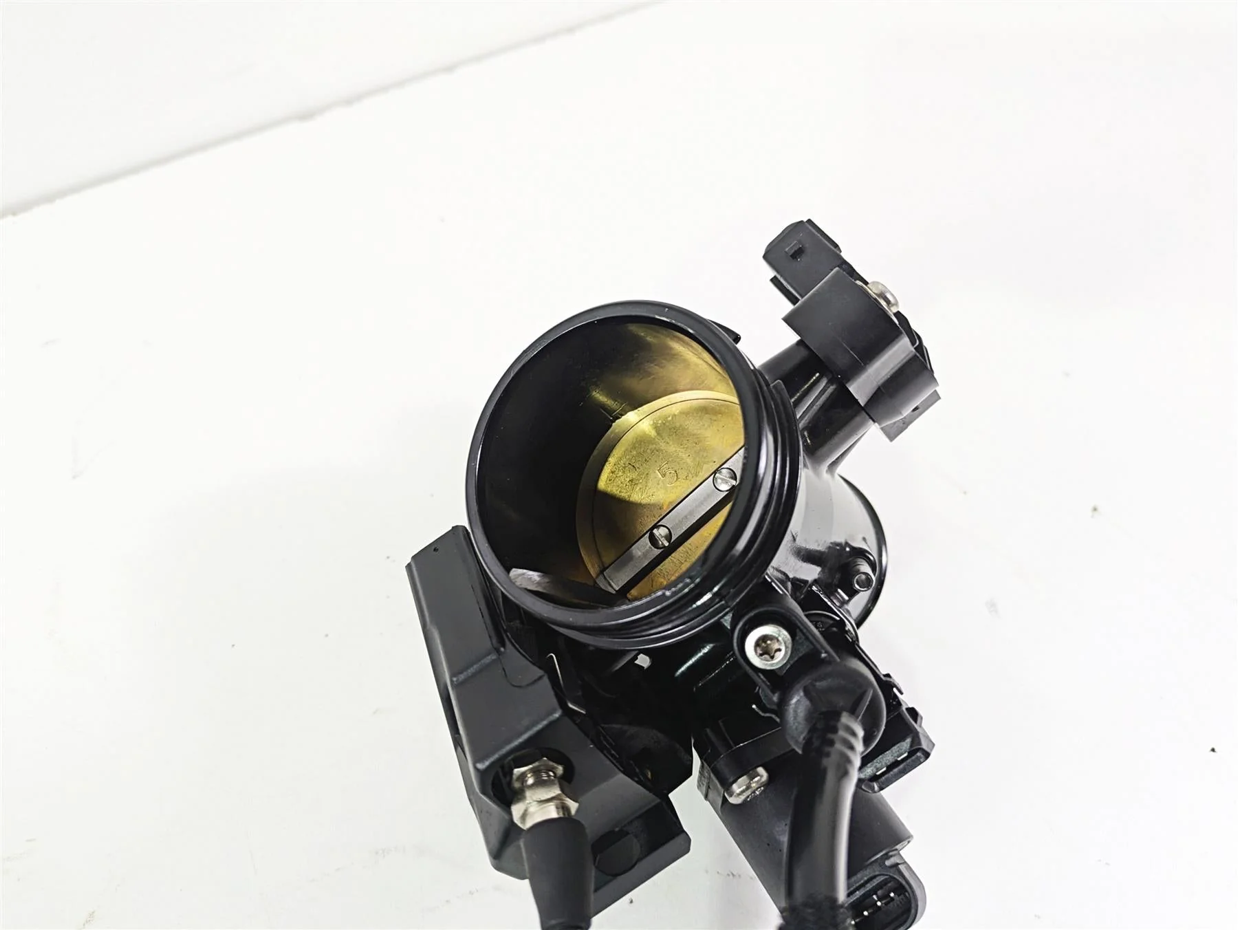 2015 BMW R nineT K21 Throttle Body & Junction Set 13547705239 13547705240 - Image 6