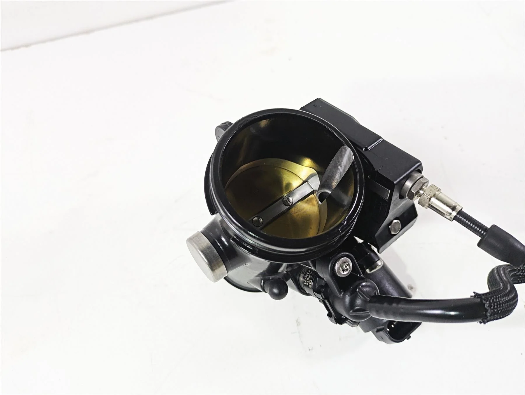 2015 BMW R nineT K21 Throttle Body & Junction Set 13547705239 13547705240 - Image 7