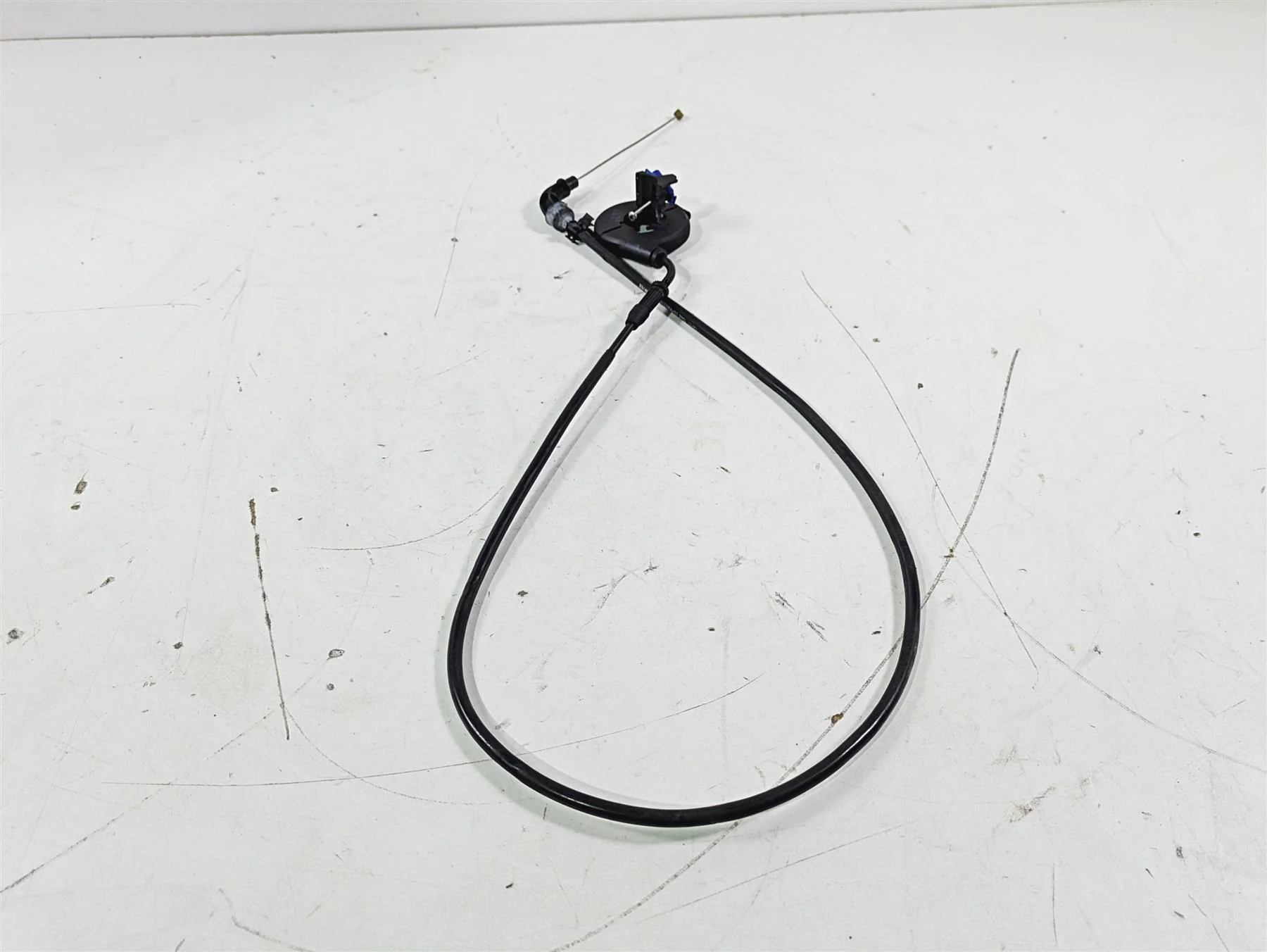 2015 BMW R nineT K21 Throttle Cable & Mount Set 32778527554 - Image 4
