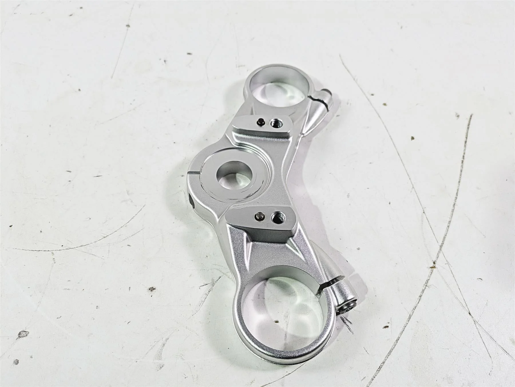 2015 BMW R nineT K21 Upper Triple Tree Steering Clamp 31428538052 - Image 4