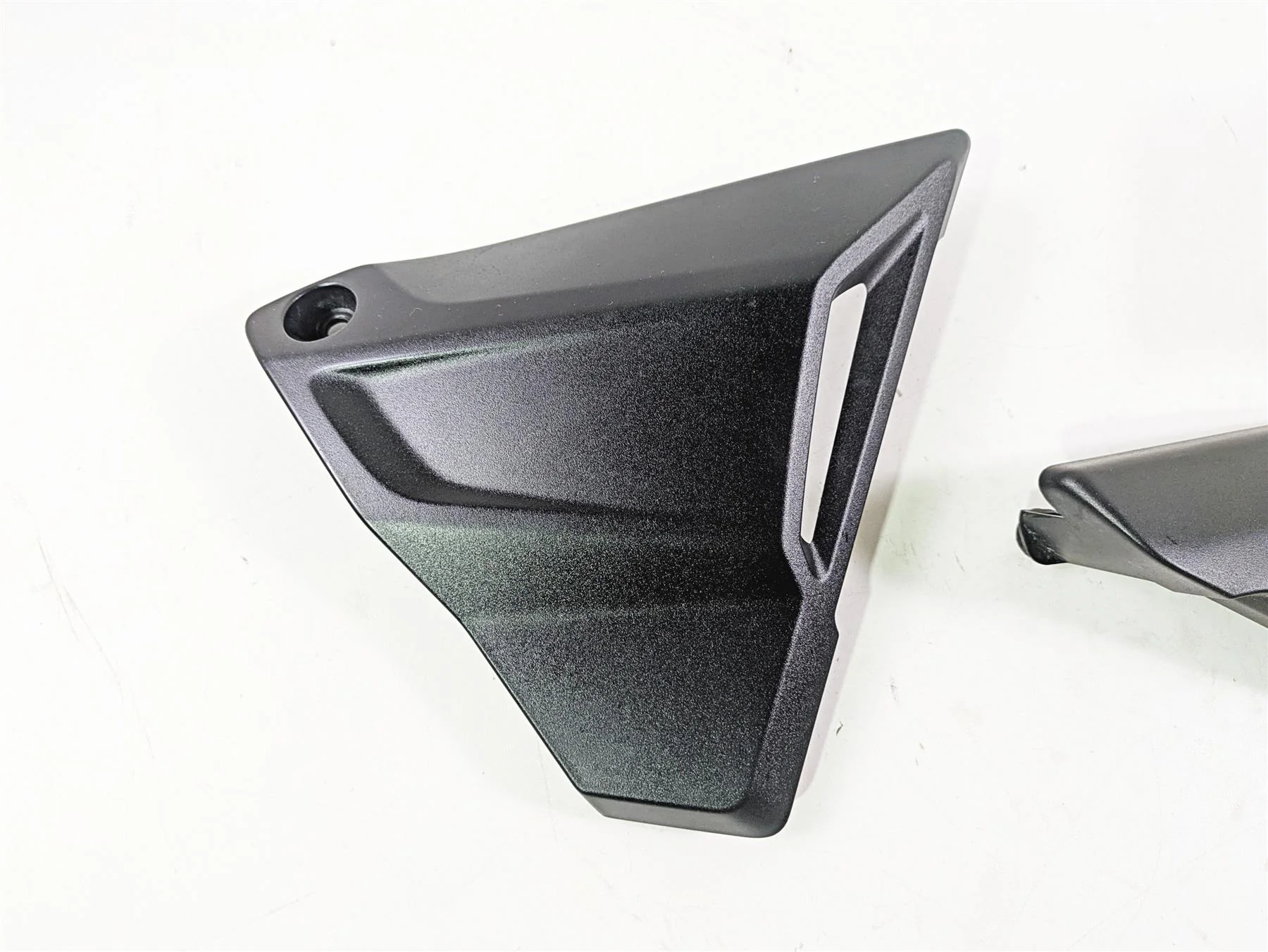 2015 BMW R1200 GS Adv K51 Battery Side Cover Fairing Set 46638523155 46638523156 - Image 6