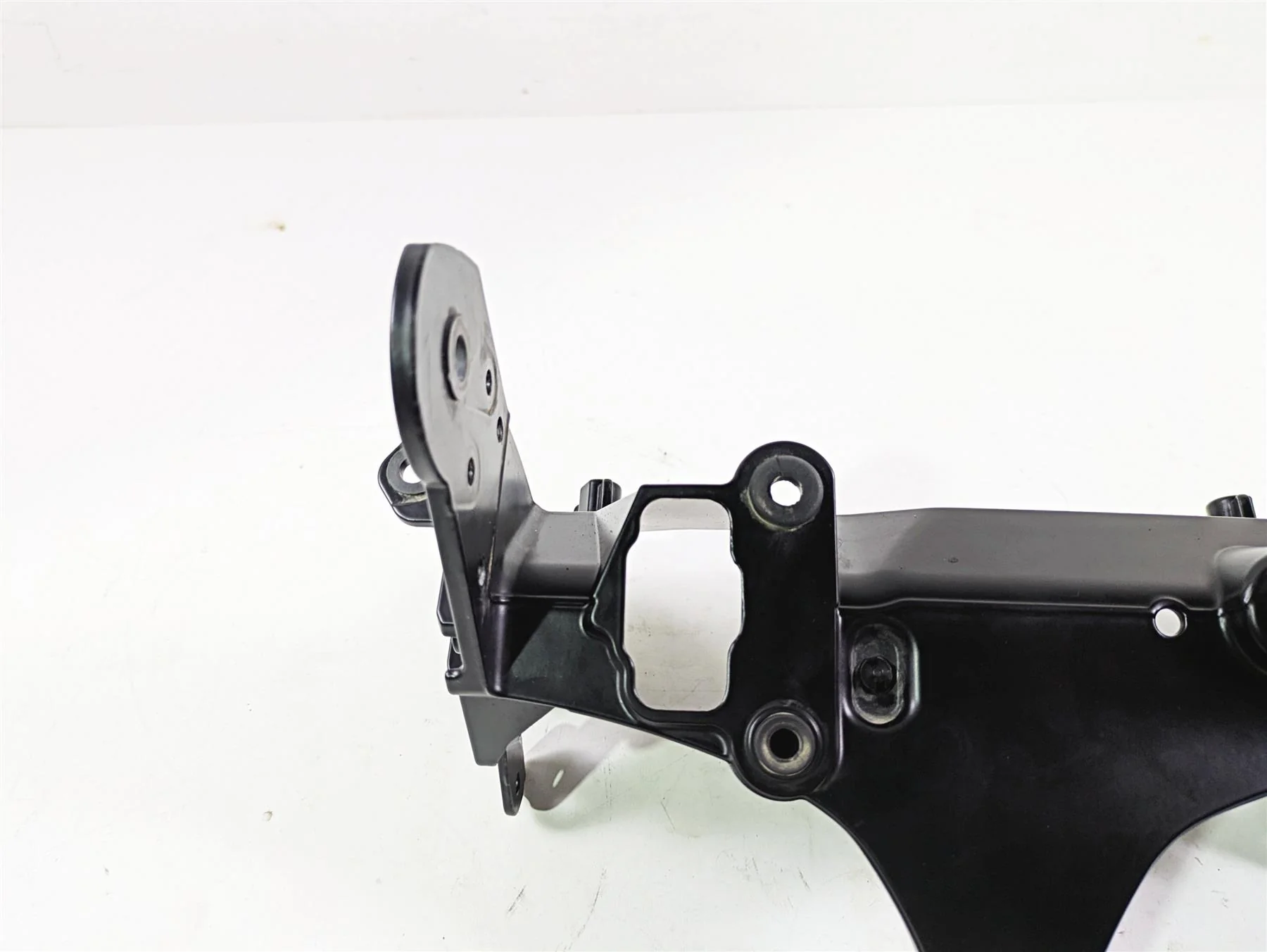 2015 BMW R1200 GS Adv K51 Front Center Stay Bracket Mount 46637726524 - Image 8