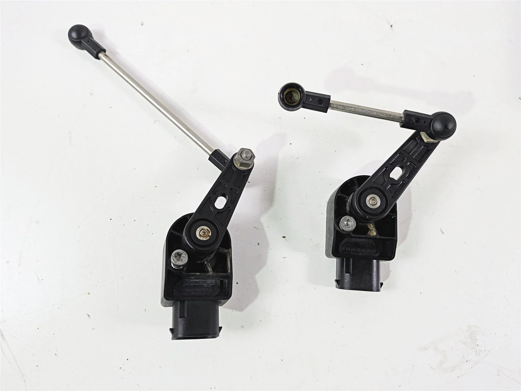 2015 BMW R1200 GS Adv K51 Front & Rear Leveling Sensor 37146860843 & 37146870000 - Image 6