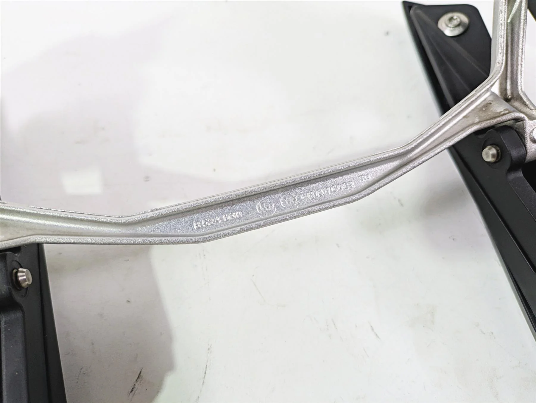 2015 BMW R1200 GS Adv K51 Front Windshield Adjustment Mount Set 46638536083 - Image 11