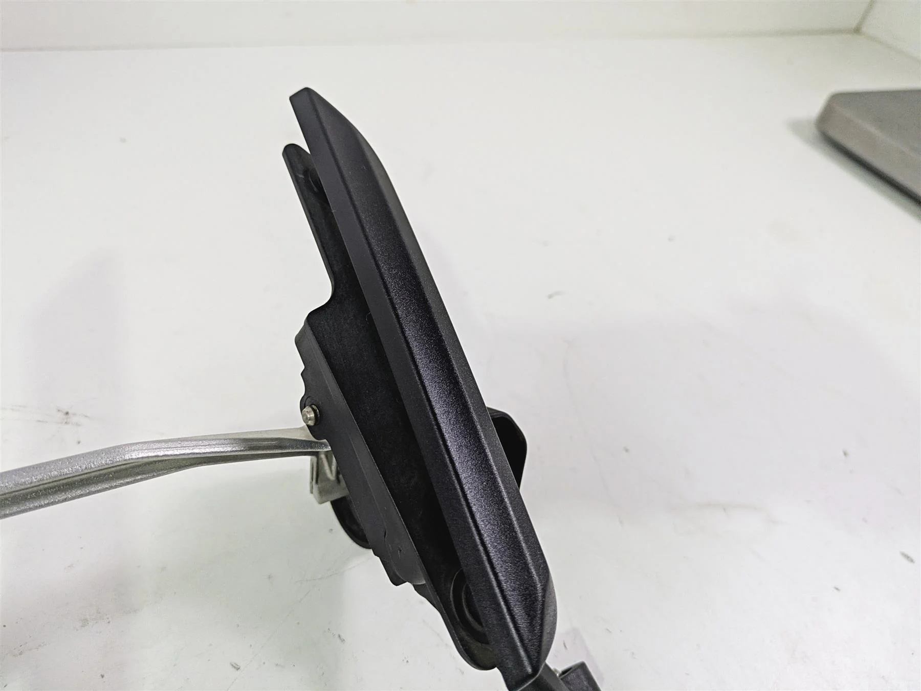 2015 BMW R1200 GS Adv K51 Front Windshield Adjustment Mount Set 46638536083 - Image 5