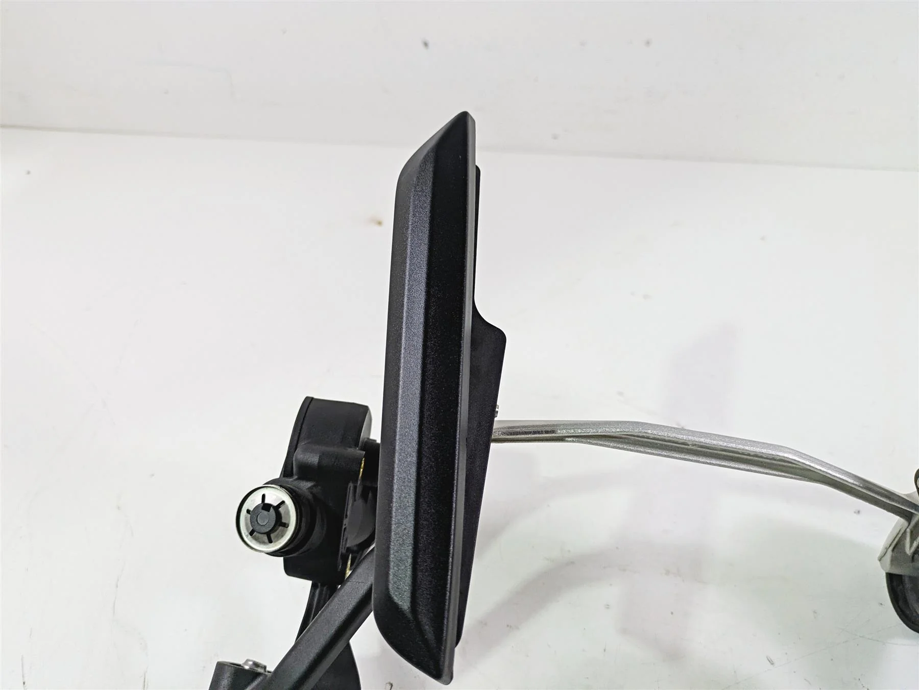 2015 BMW R1200 GS Adv K51 Front Windshield Adjustment Mount Set 46638536083 - Image 7