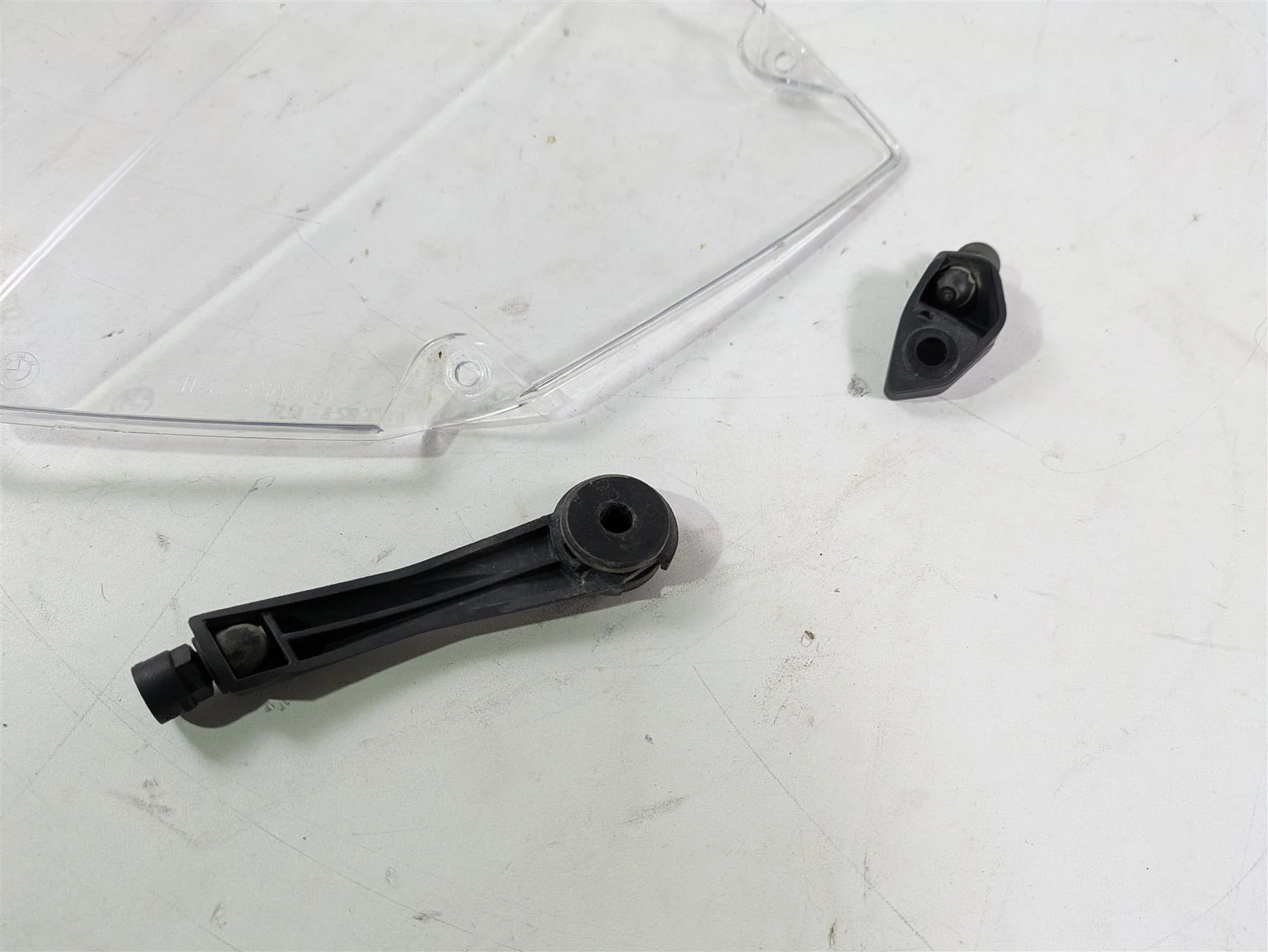 2015 BMW R1200 GS Adv K51 Headlight Cover 77518529205 - Image 5