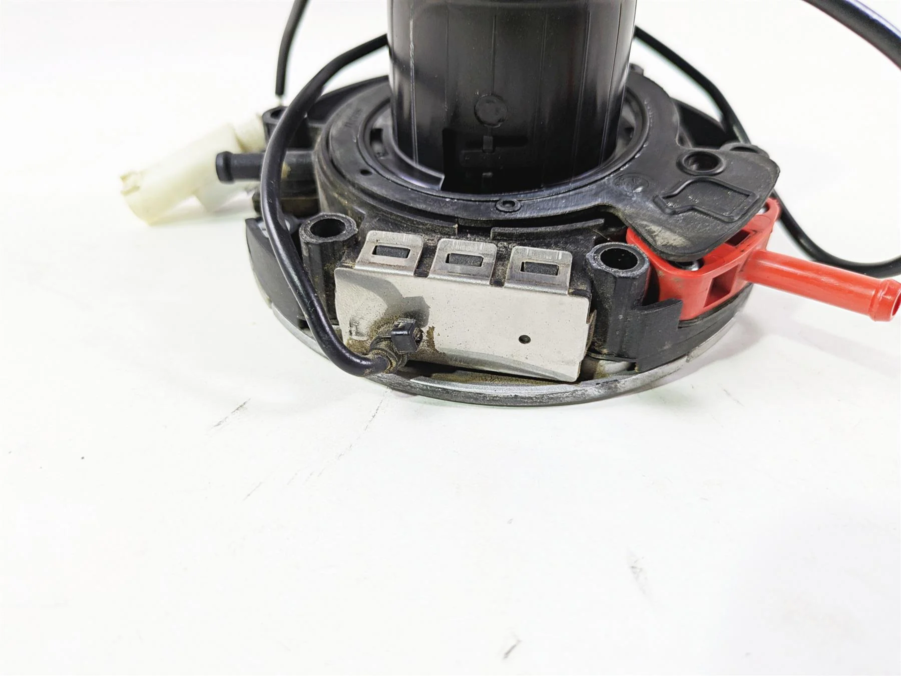 2015 BMW R1200 GS Adv K51 Keyless Ride Fuel Gas Tank Cap 16118552148 - Image 11