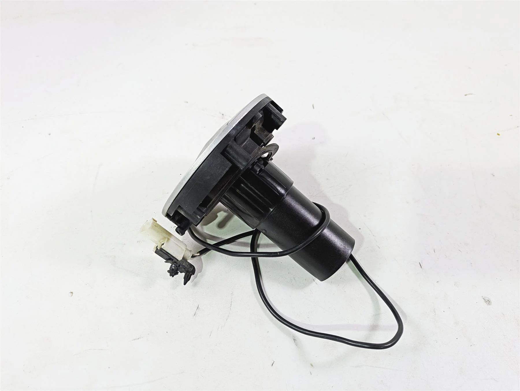 2015 BMW R1200 GS Adv K51 Keyless Ride Fuel Gas Tank Cap 16118552148 - Image 12