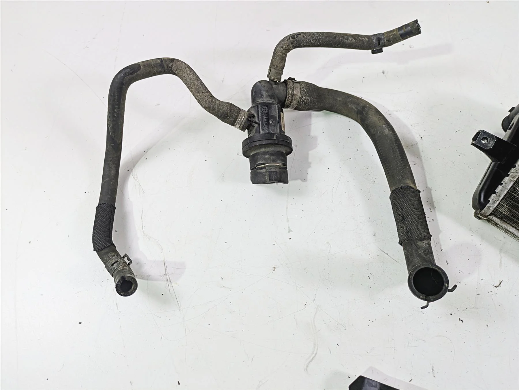 2015 BMW R1200 GS Adv K51 Left Coolant Radiator Thermostat Set 17118546408 - Image 9