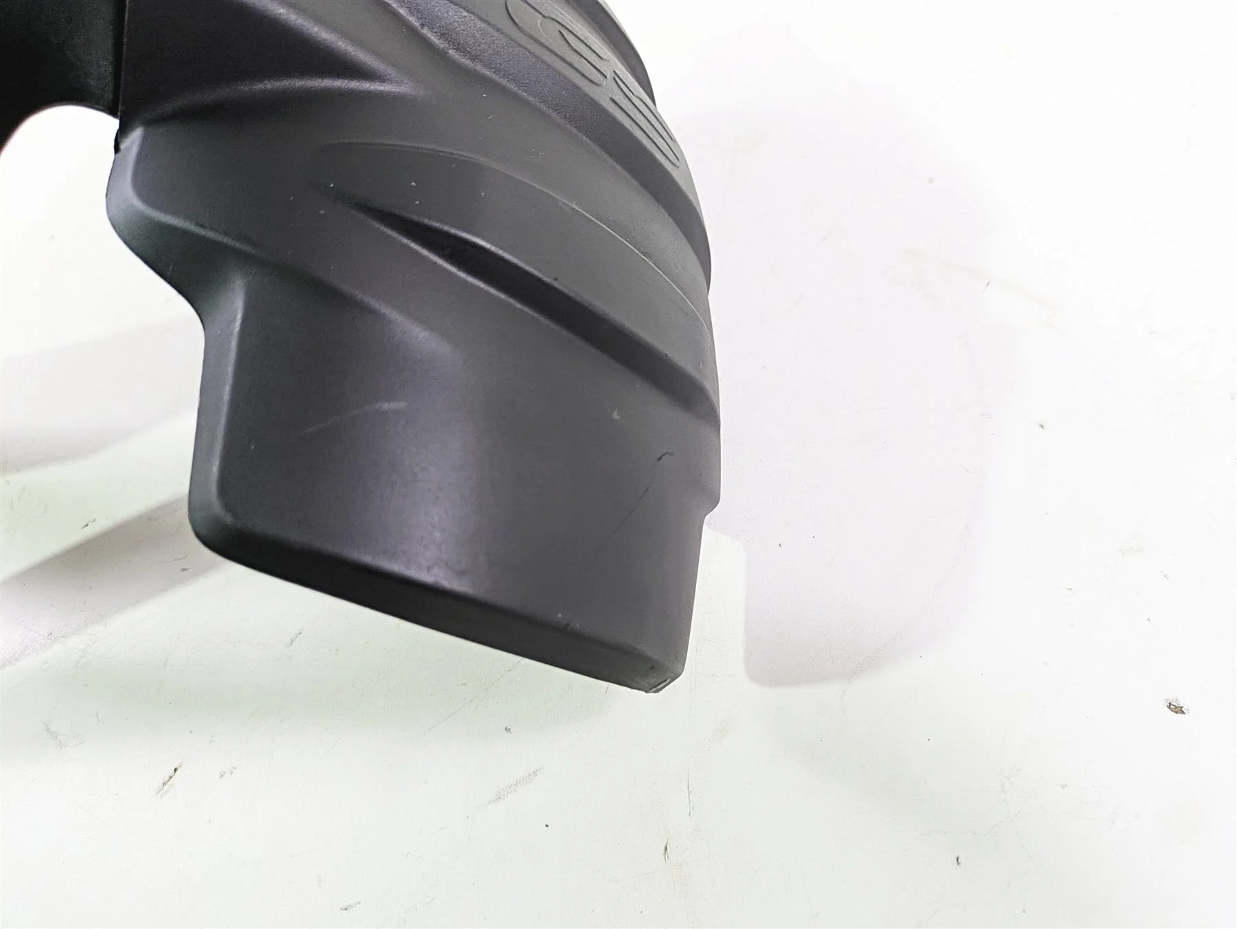 2015 BMW R1200 GS Adv K51 Rear Lower Fender Mud Guard 46628533657 - Image 10
