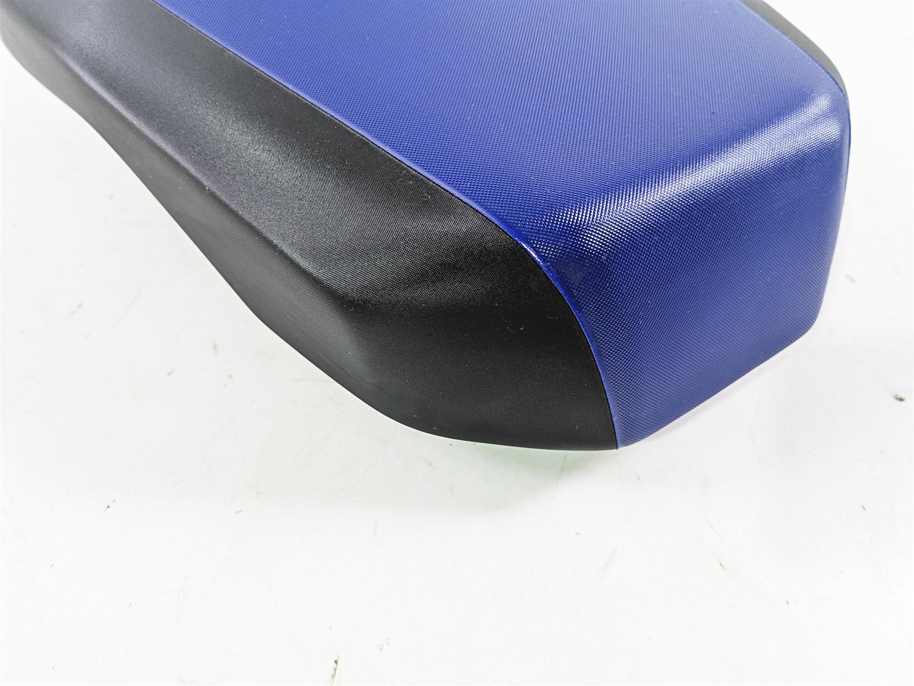 2015 BMW R1200 GS Adv K51 Rear Seat Saddle Black Blue & Tools 52538537859 - Image 9