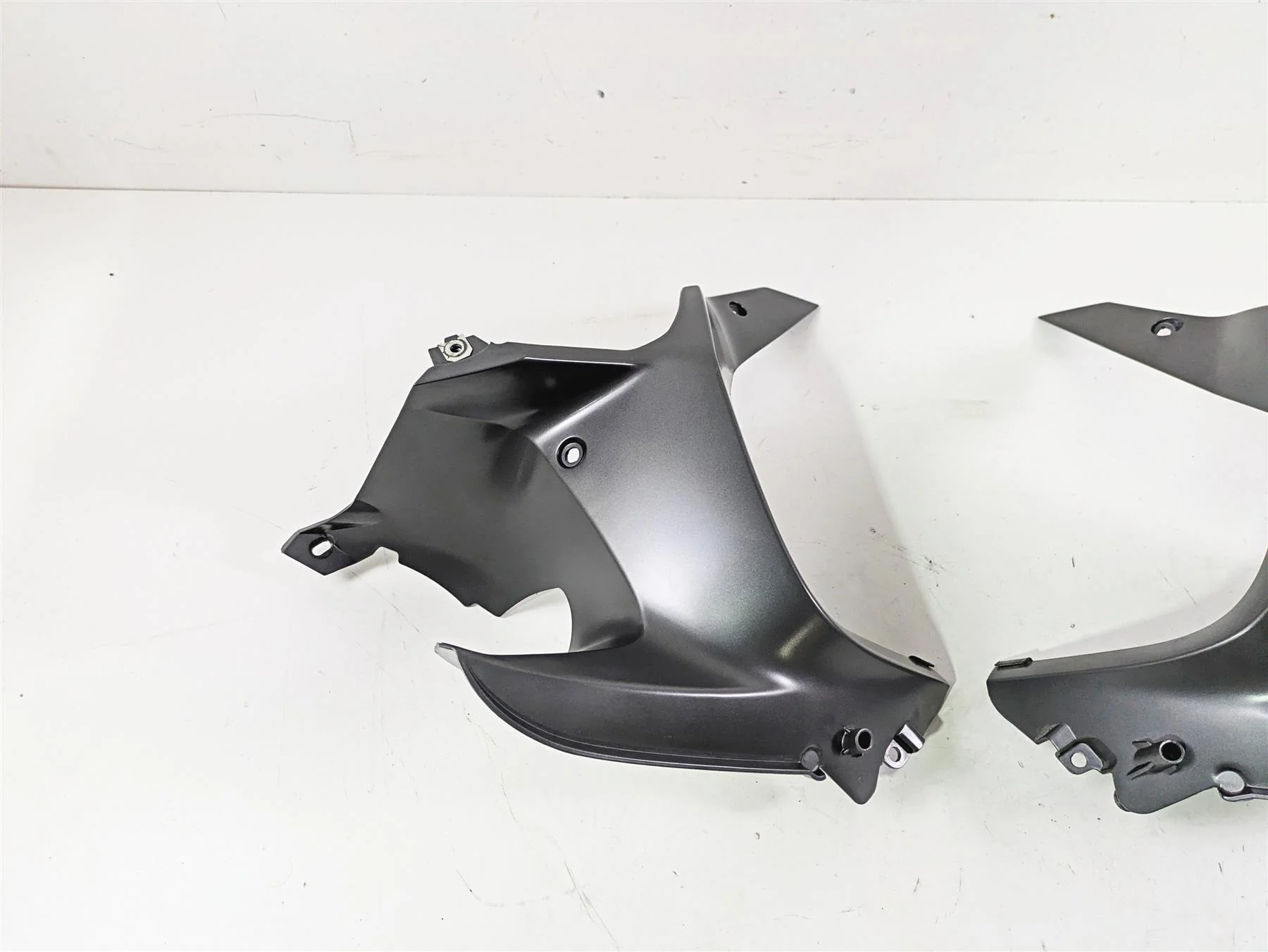 2015 BMW R1200 GS Adv K51 Side Infill Lower Fairing Set 46638536937 46638536938 - Image 3