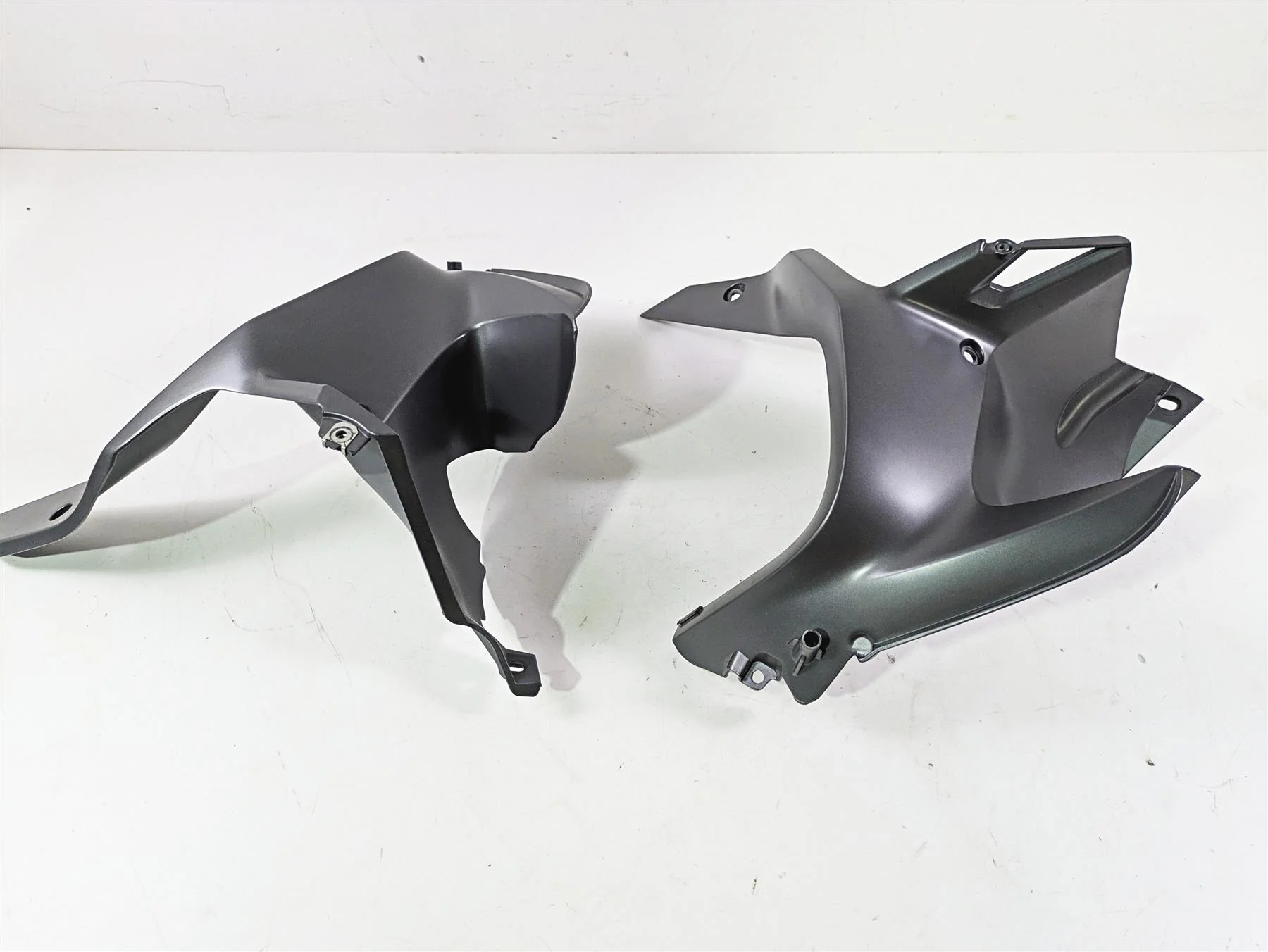 2015 BMW R1200 GS Adv K51 Side Infill Lower Fairing Set 46638536937 46638536938 - Image 5