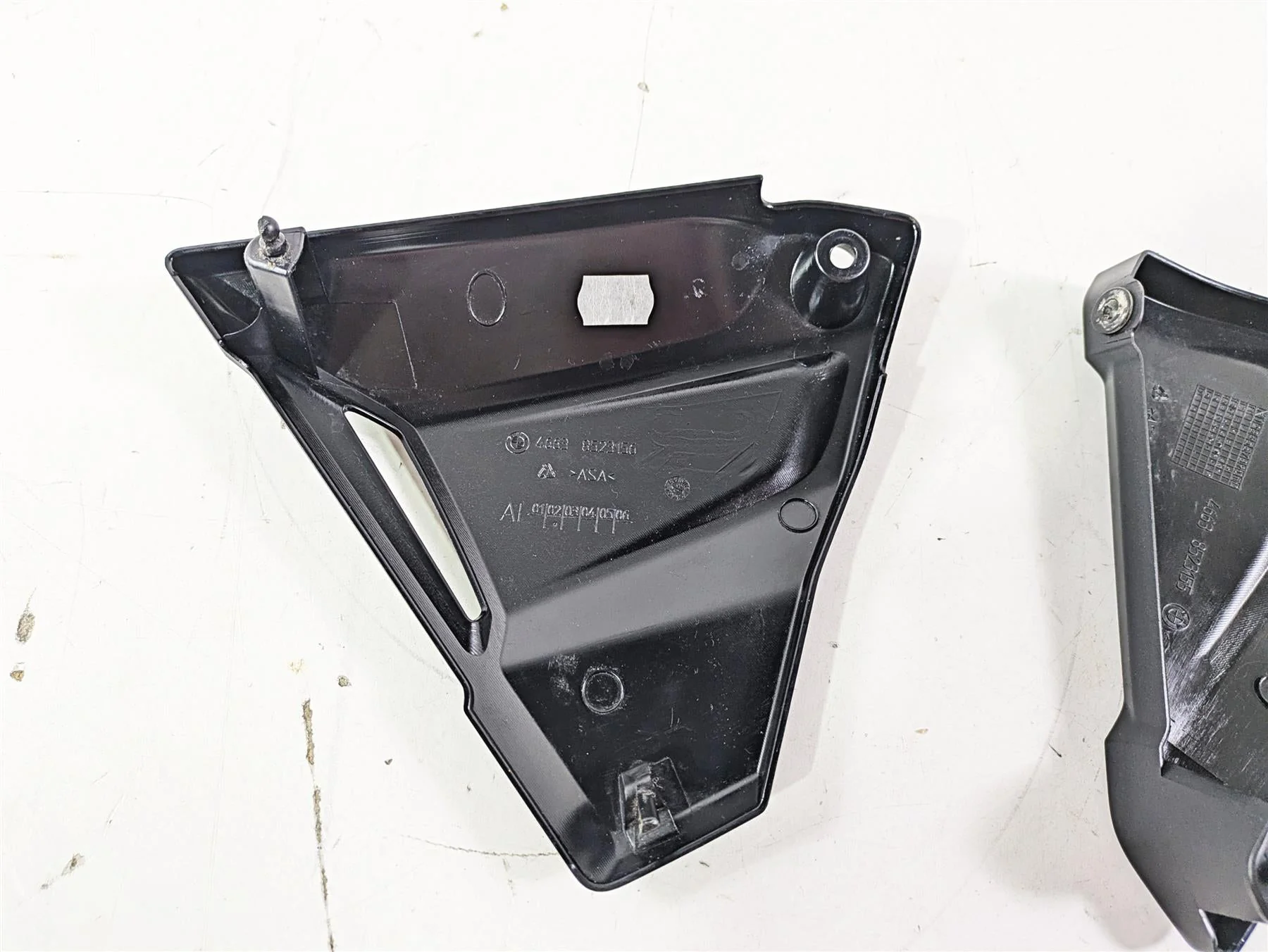 2015 BMW R1200GS Adv K51 Battery Side Cover Fairing Set 46638523155 46638523156 - Image 11