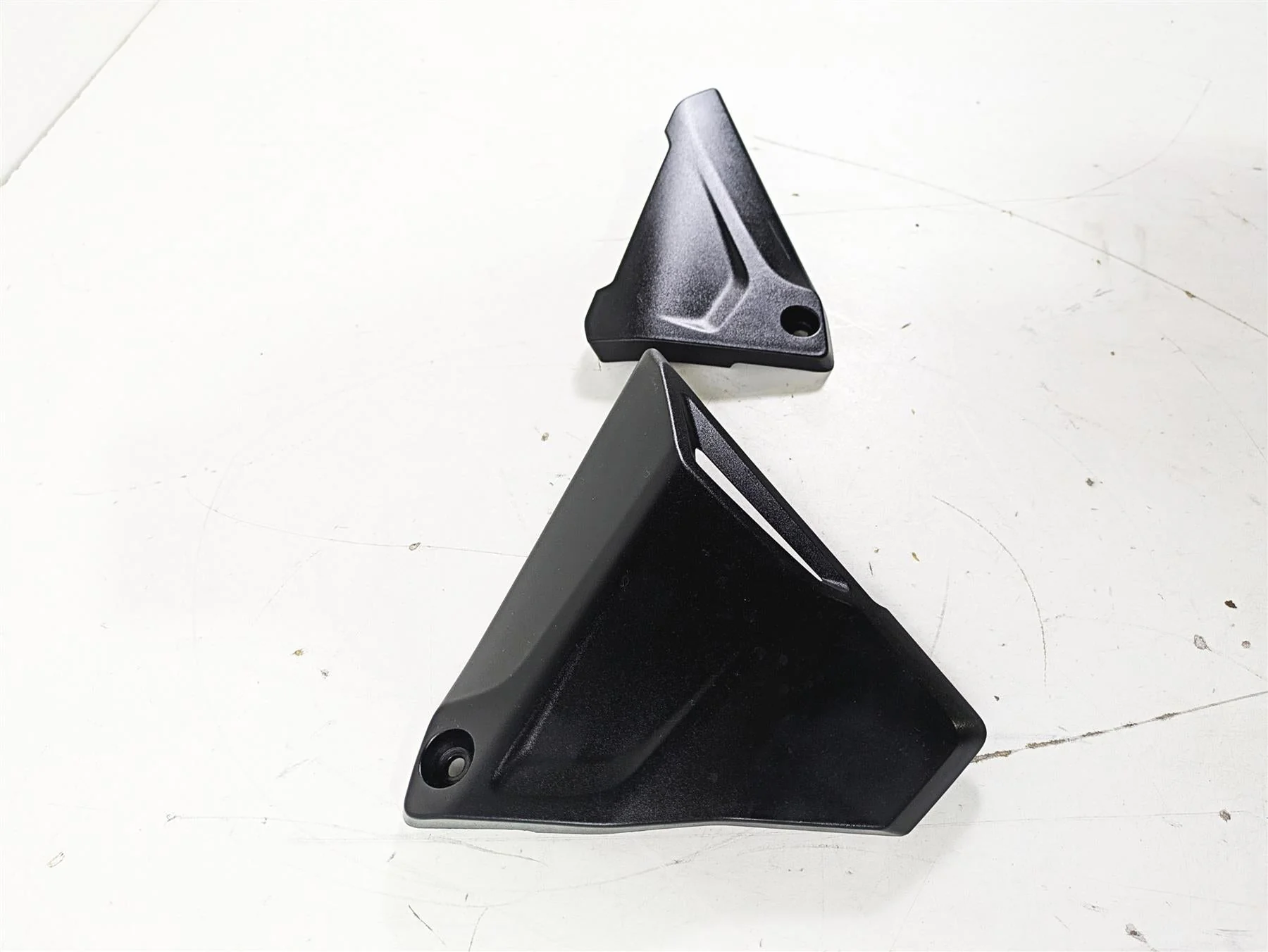 2015 BMW R1200GS Adv K51 Battery Side Cover Fairing Set 46638523155 46638523156 - Image 2