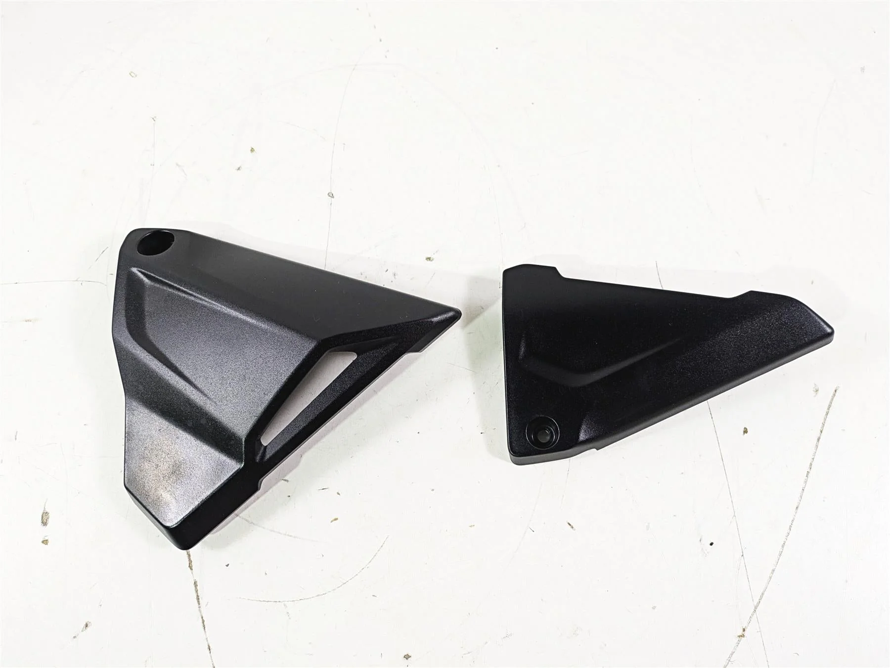 2015 BMW R1200GS Adv K51 Battery Side Cover Fairing Set 46638523155 46638523156 - Image 4