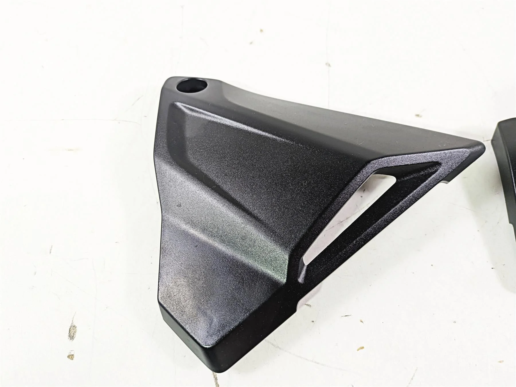 2015 BMW R1200GS Adv K51 Battery Side Cover Fairing Set 46638523155 46638523156 - Image 6