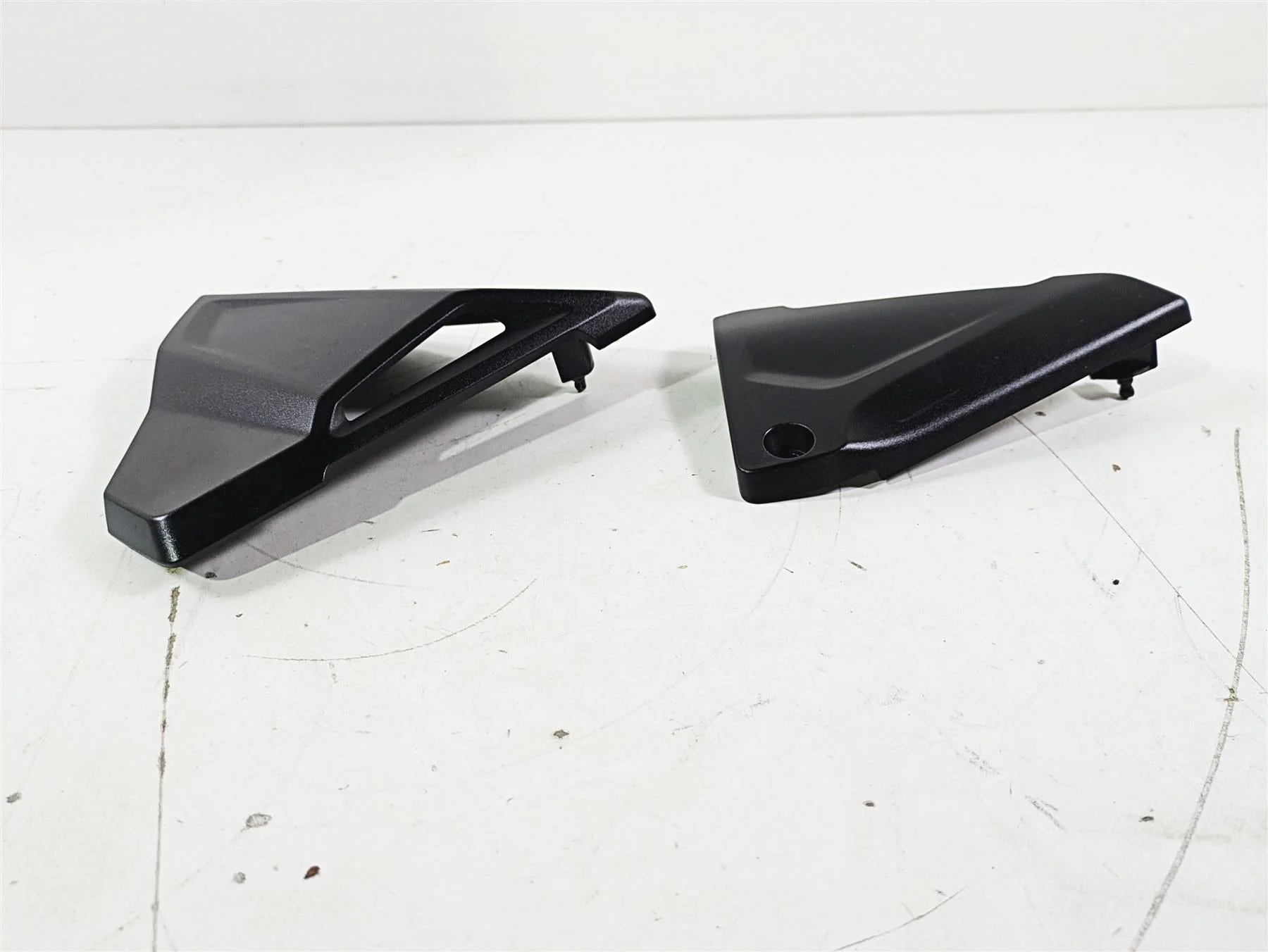 2015 BMW R1200GS Adv K51 Battery Side Cover Fairing Set 46638523155 46638523156 - Image 7