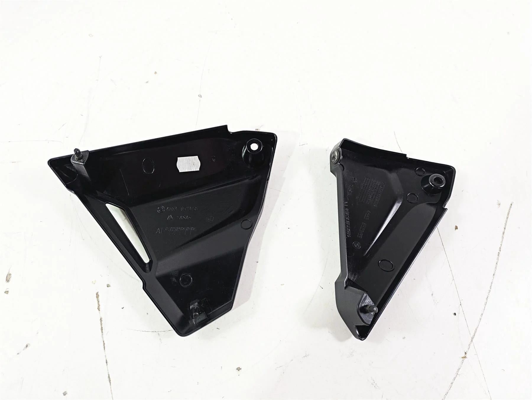 2015 BMW R1200GS Adv K51 Battery Side Cover Fairing Set 46638523155 46638523156 - Image 8