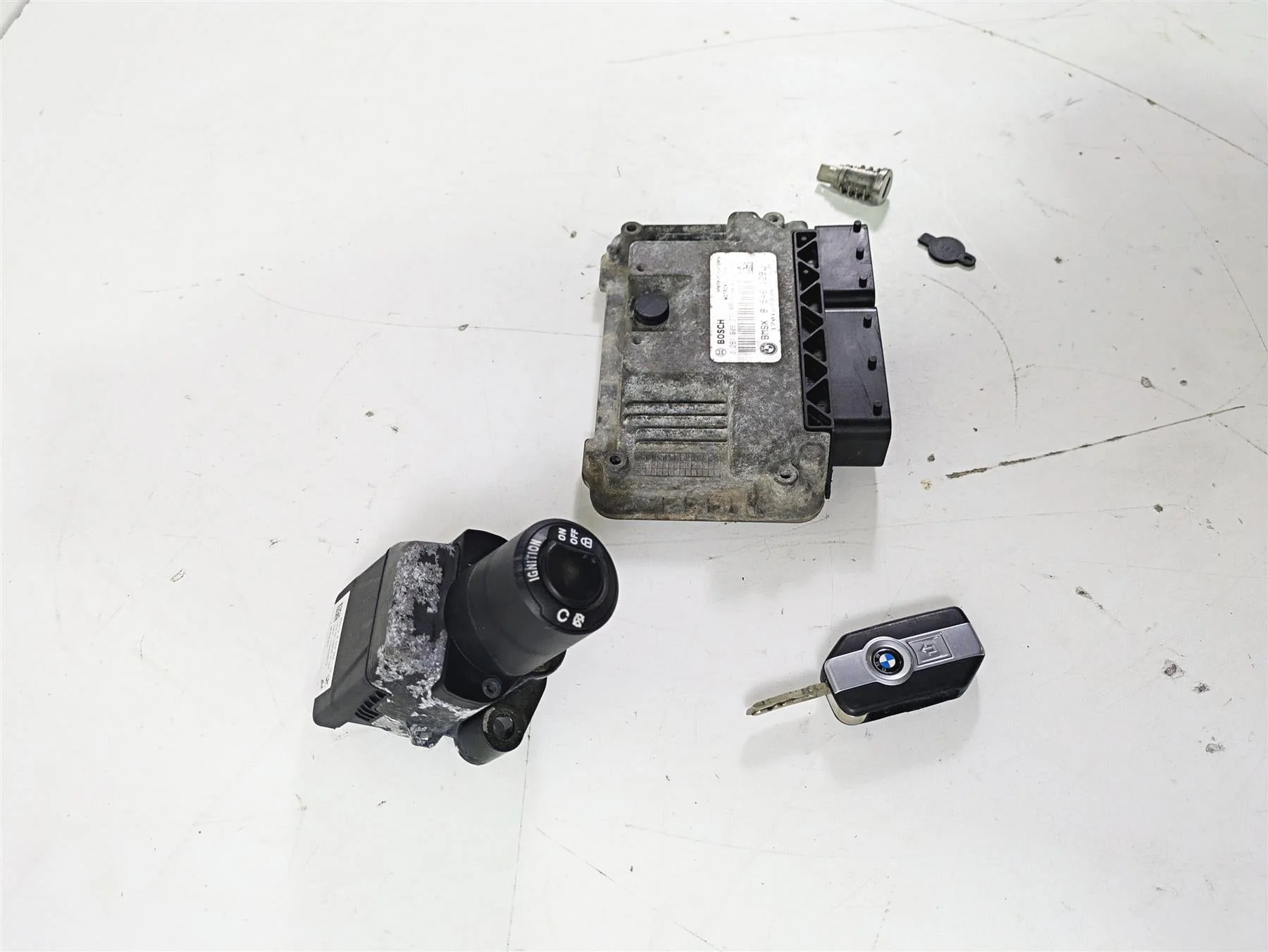 2015 BMW R1200GS Adv K51 Cdi Ignition Switch Handsfree Key Lock Set 8546129 - Image 2