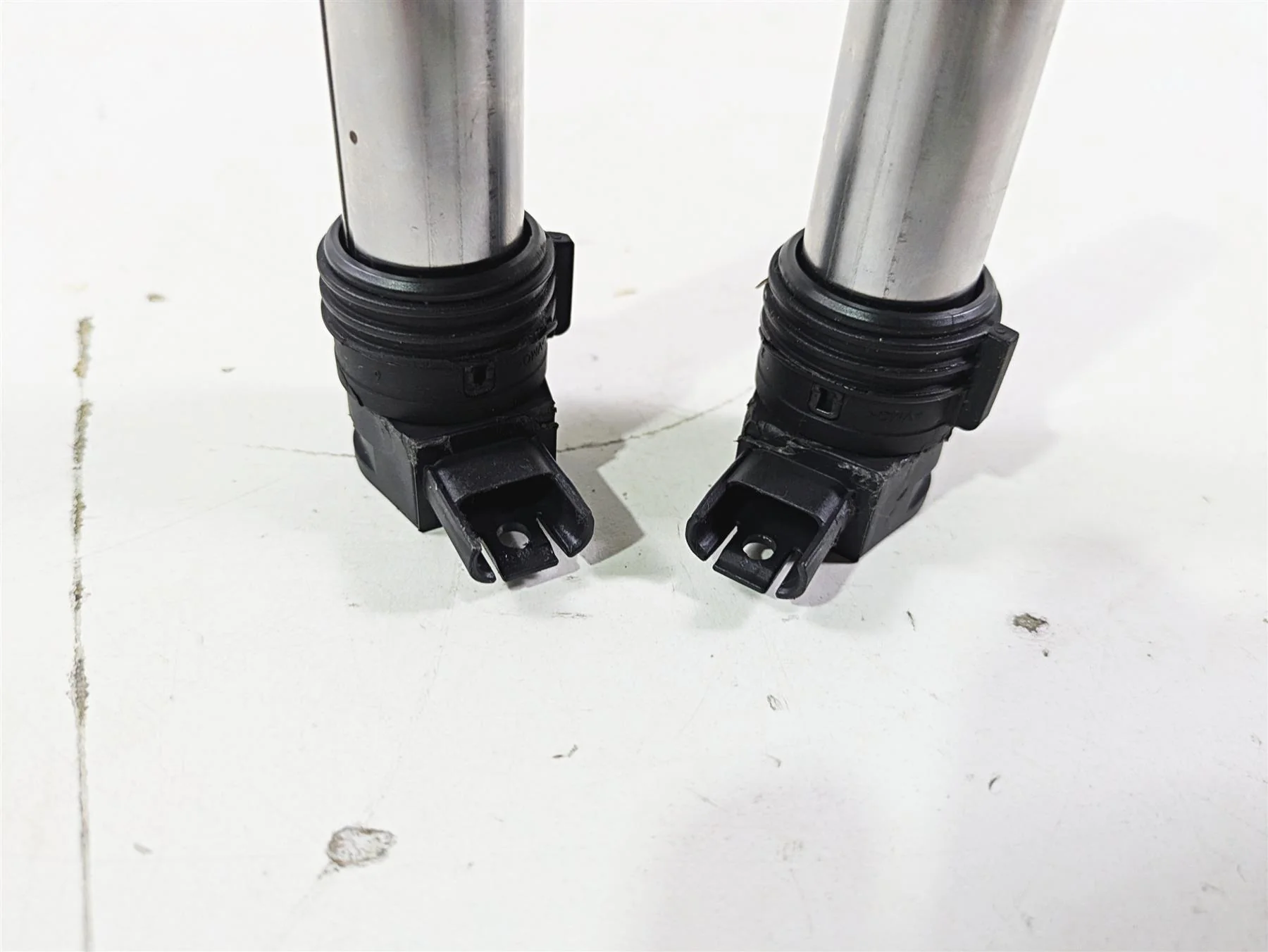 2015 BMW R1200GS Adv K51 Eldor Ignition Coil Set 12138526677 - Image 11