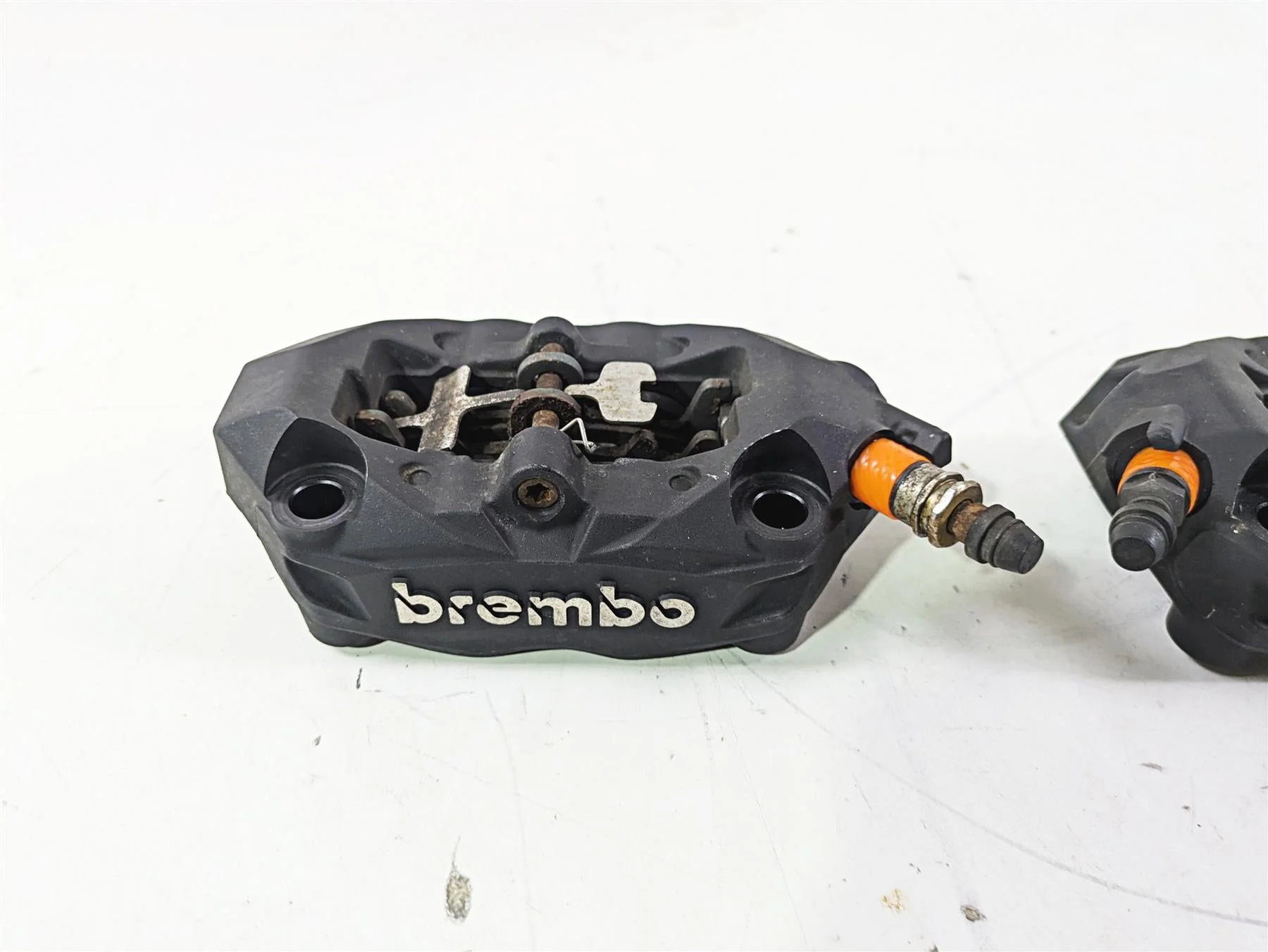 2015 BMW R1200GS Adv K51 Front Brake Caliper Set Brembo 100mm 34118556206 - Image 4