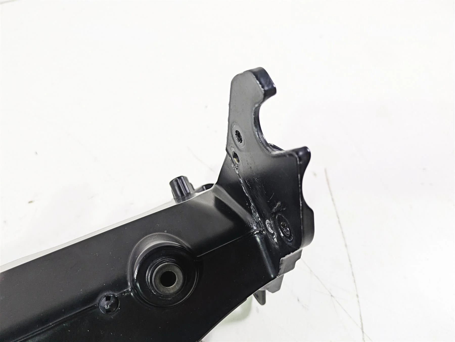 2015 BMW R1200GS Adv K51 Front Center Stay Bracket Mount 46637726524 - Image 8
