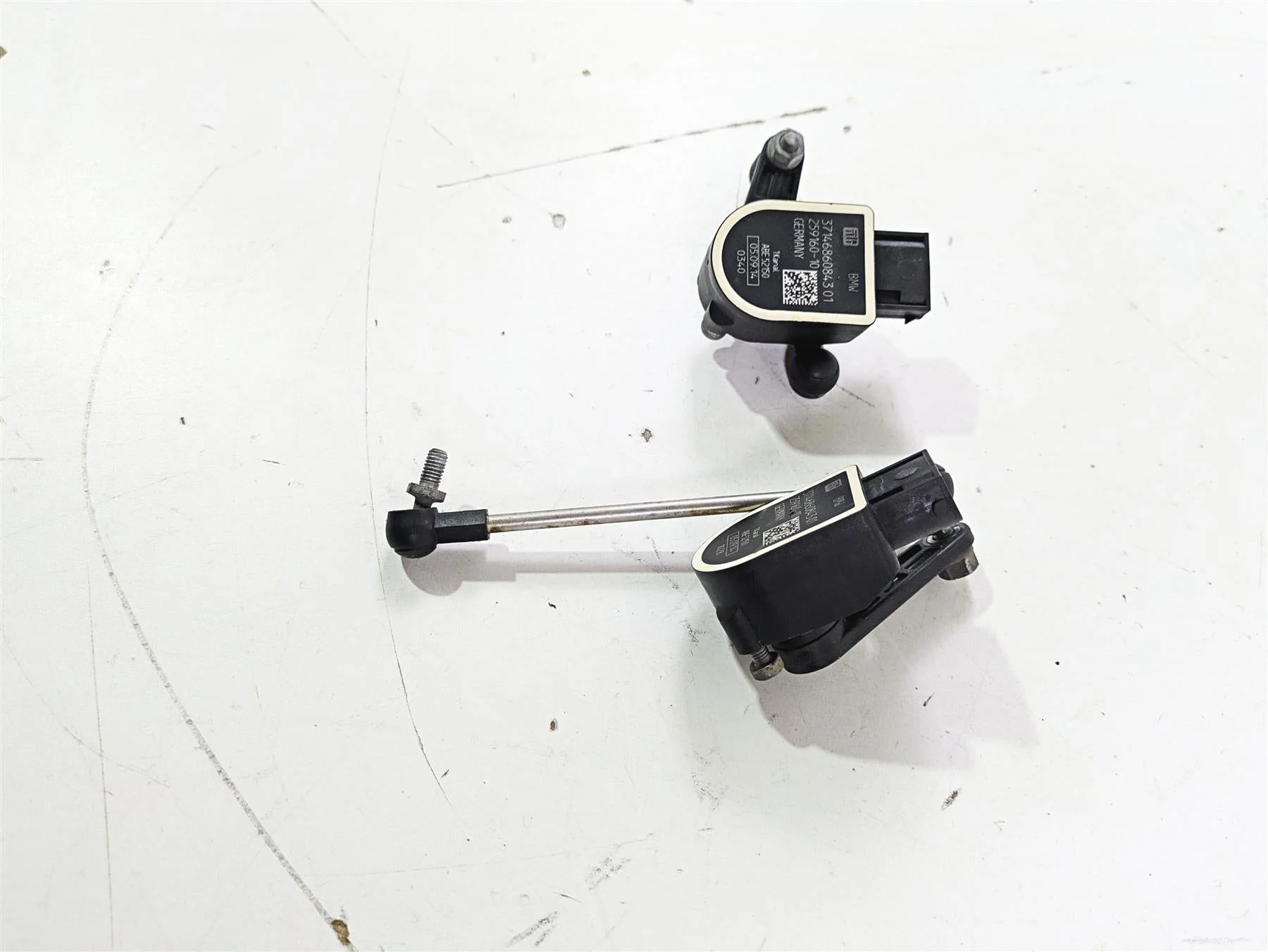 2015 BMW R1200GS Adv K51 Front & Rear Leveling Sensor 37146860843 37146870000 - Image 3