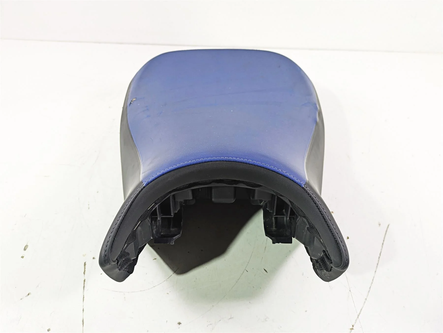 2015 BMW R1200GS Adv K51 Front Seat Saddle Blue Black Tear 52538537858 - Image 2