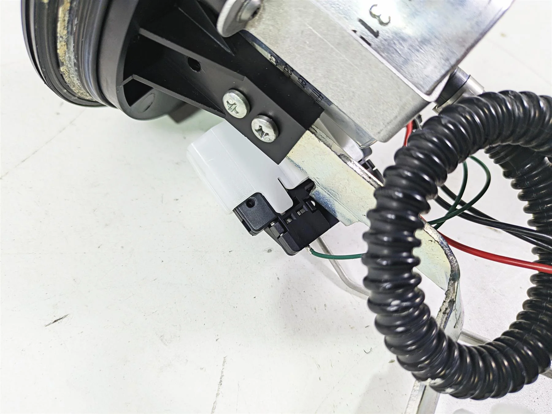 2015 BMW R1200GS Adv K51 Fuel Gas Petrol Pump & Sender - Tested 16148357969 - Image 11