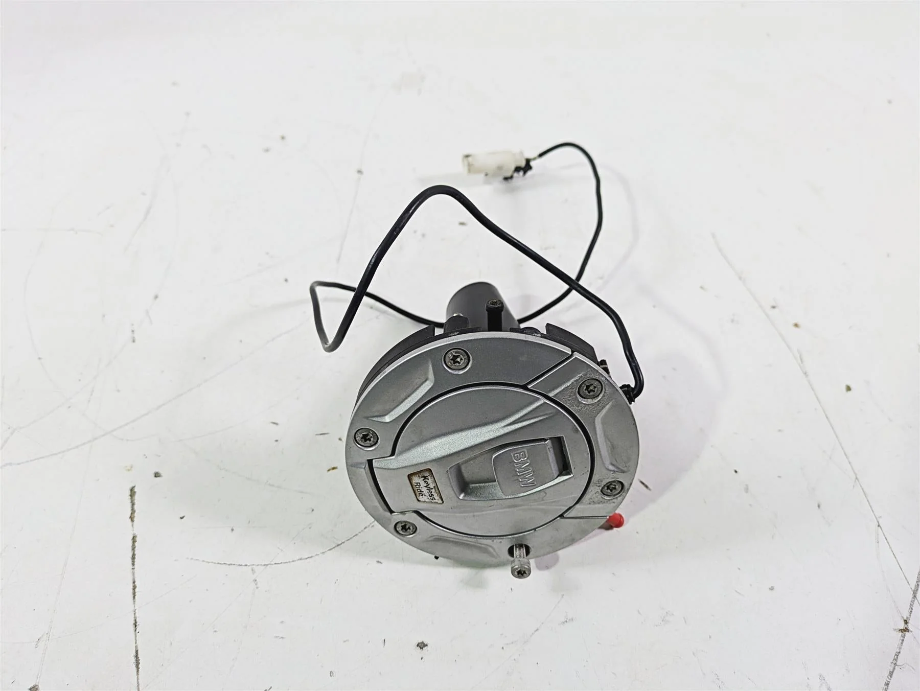 2015 BMW R1200GS Adv K51 Keyless Electronic Fuel Gas Petrol Lid Cap 8552148