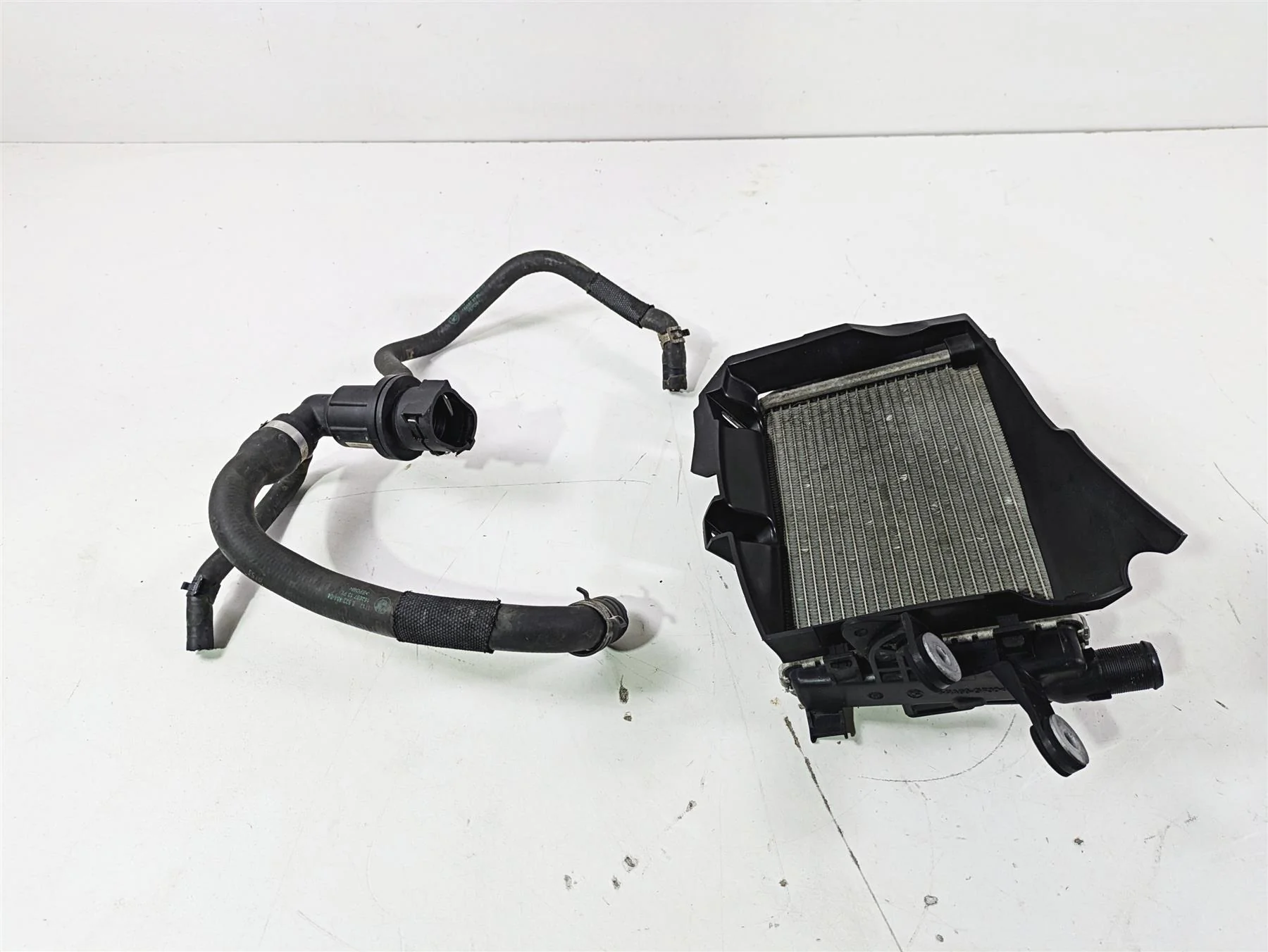 2015 BMW R1200GS Adv K51 Left Radiator Thermostat Fan Cover 17118546408