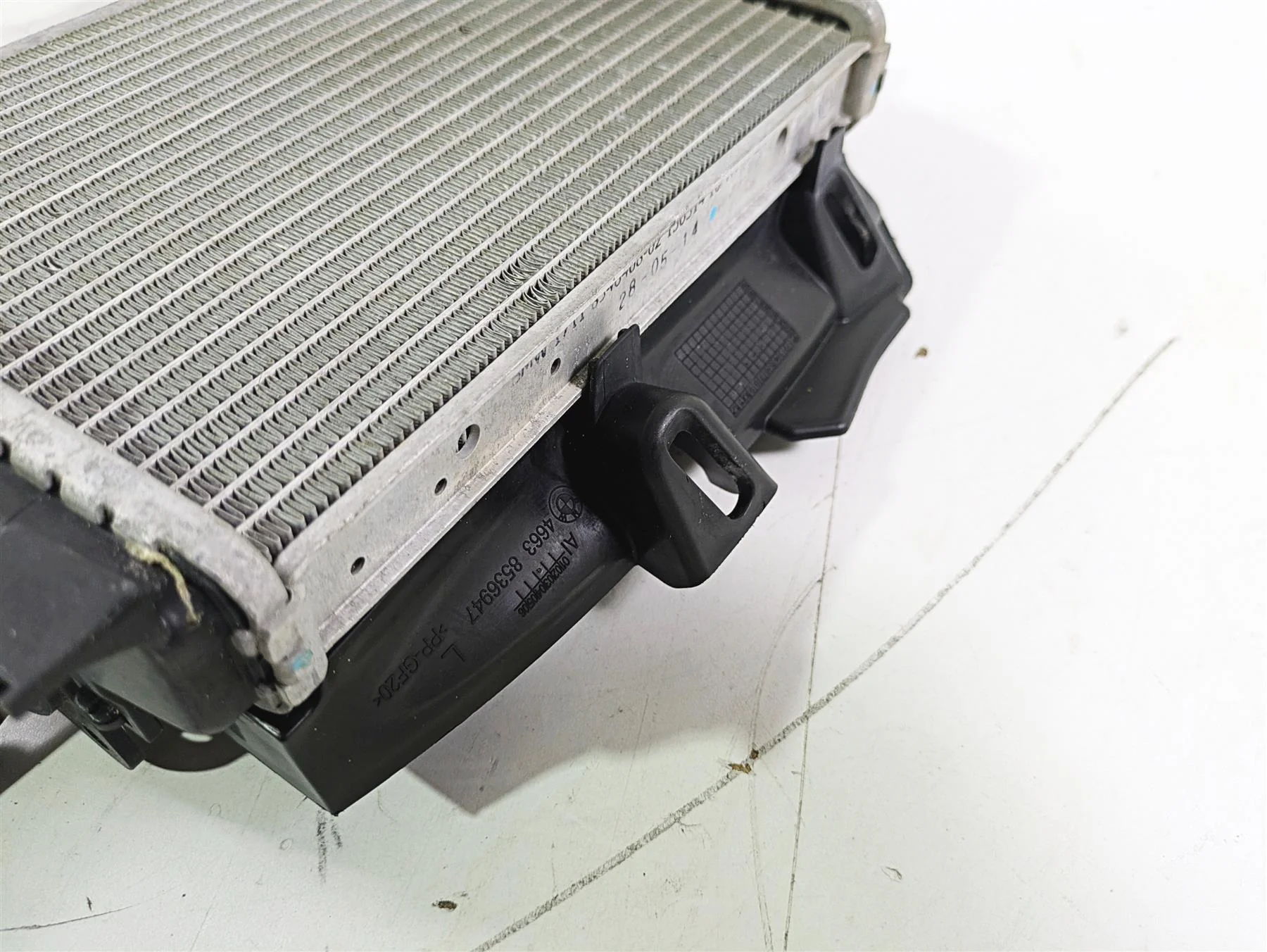2015 BMW R1200GS Adv K51 Left Radiator Thermostat Fan Cover 17118546408 - Image 10