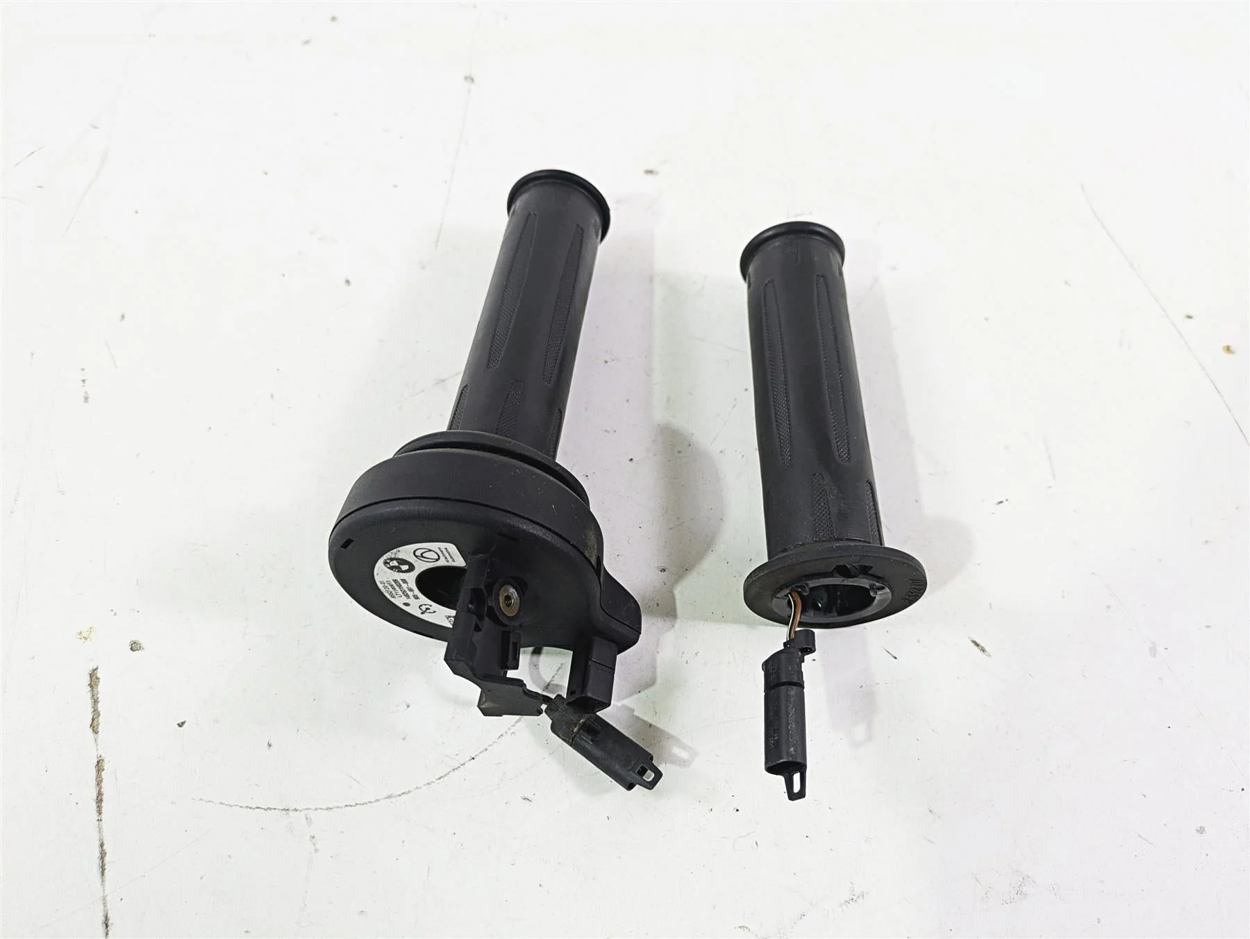 2015 BMW R1200GS Adv K51 Left Right Heated Hand Grip Set Cruise 61318552120